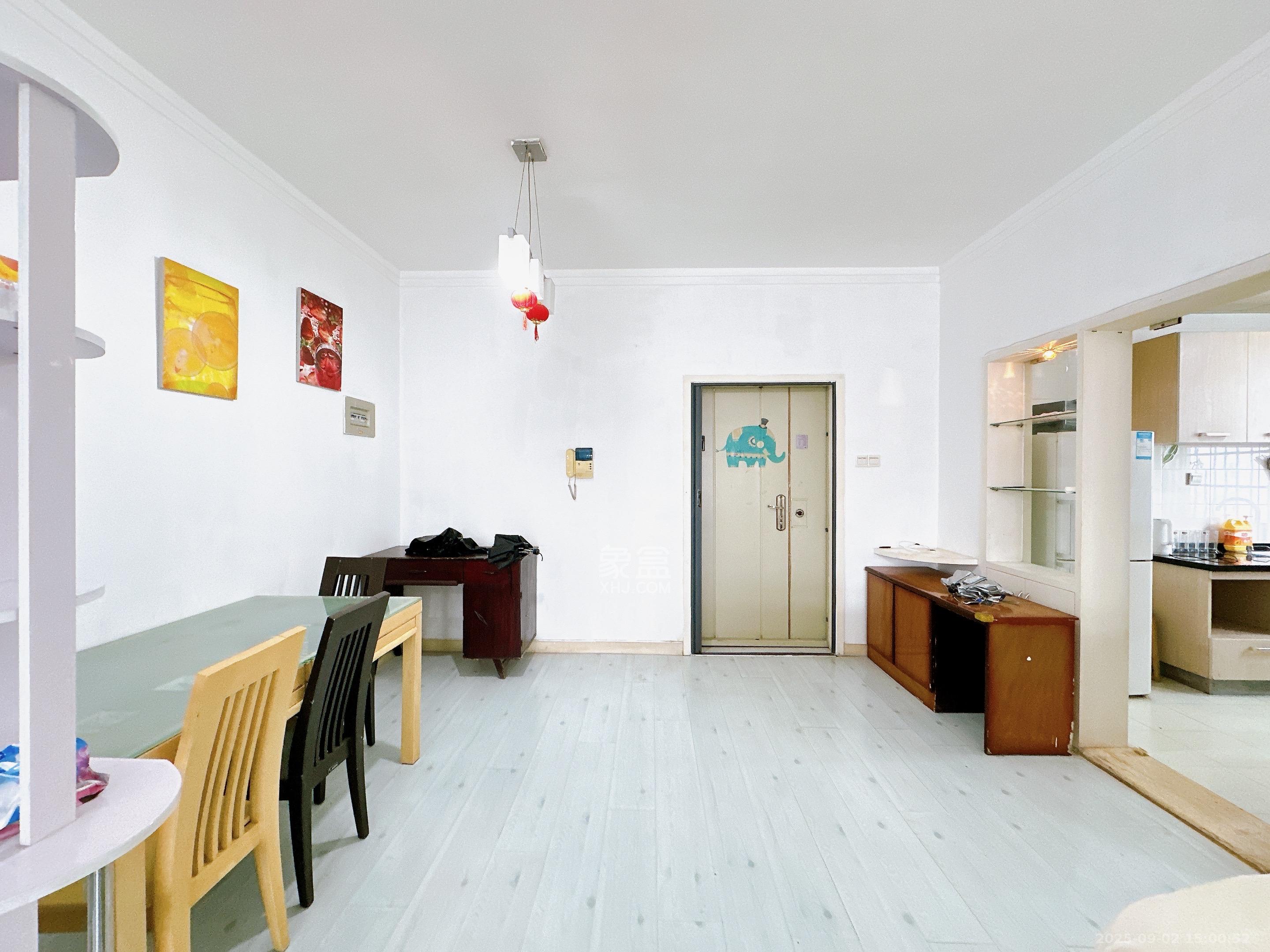 锦绣华天  3室2厅2卫    3200.0元/月 锦绣华天  3室2厅2卫    3200.0元/月室内图