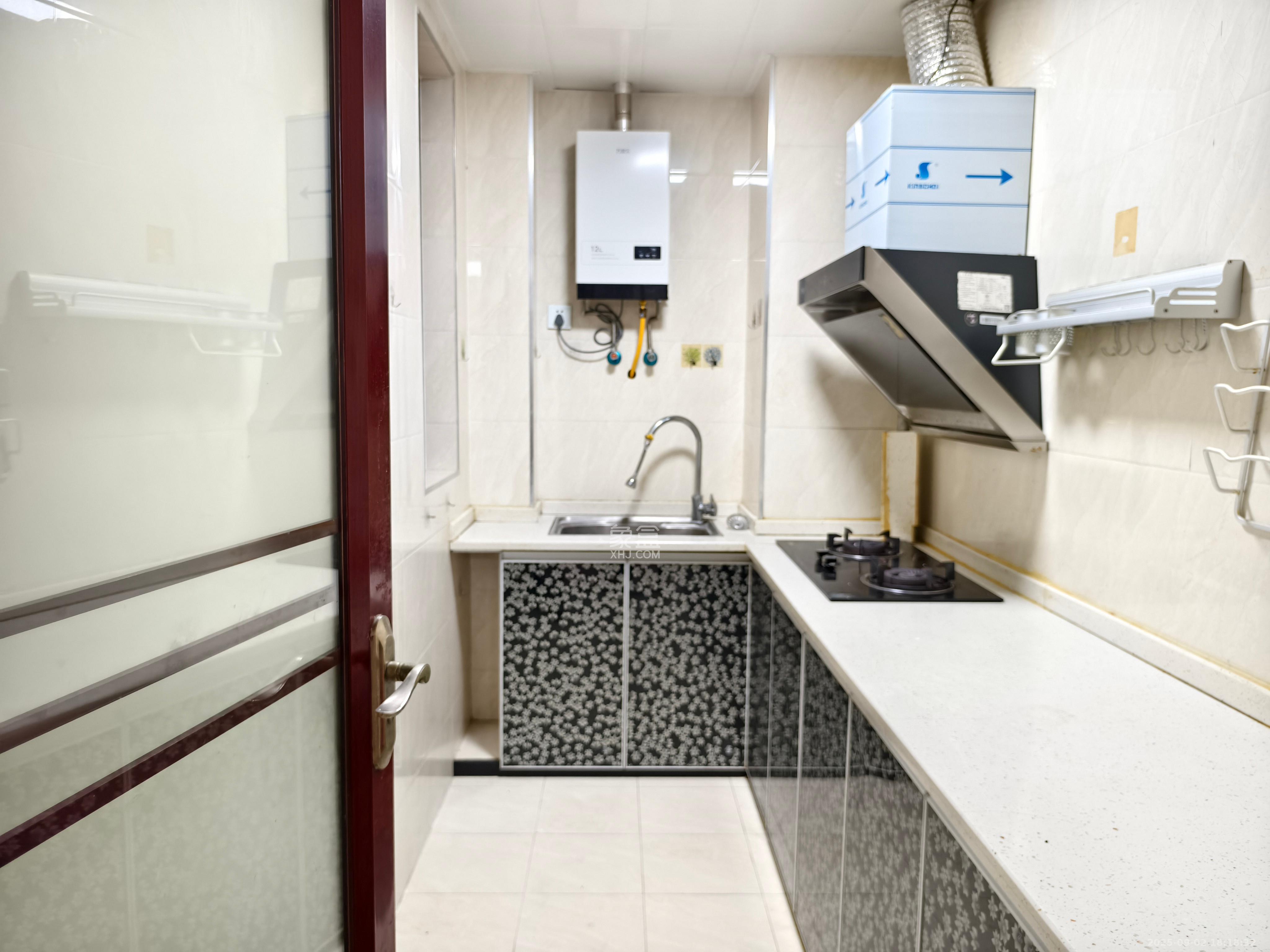 南山雍江汇(滨江国际新城)  3室2厅1卫    2900.0元/月 南山雍江汇(滨江国际新城)  3室2厅1卫    2900.0元/月室内图