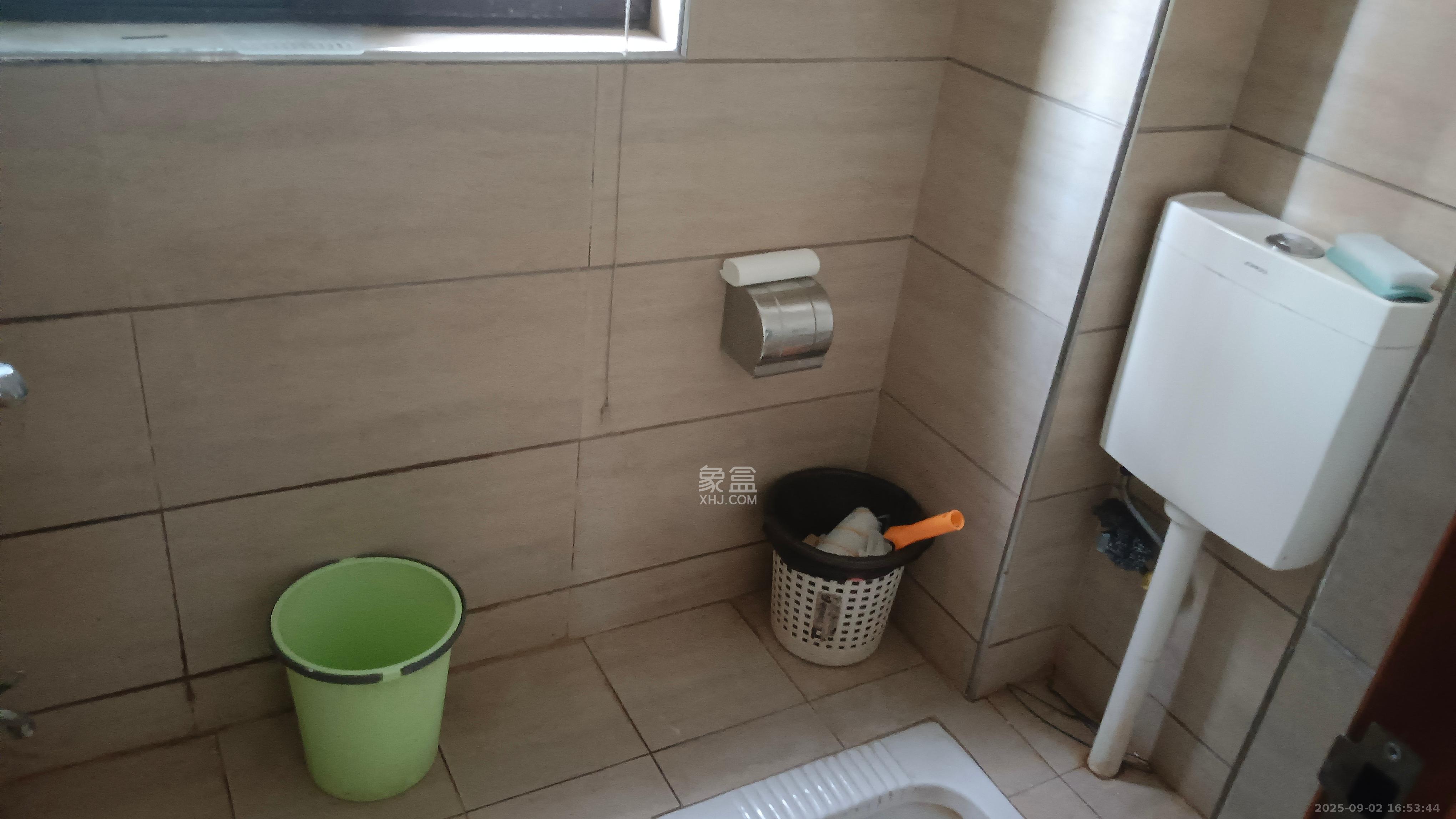 通用时代国际社区  3室2厅2卫    2800.0元/月室内图