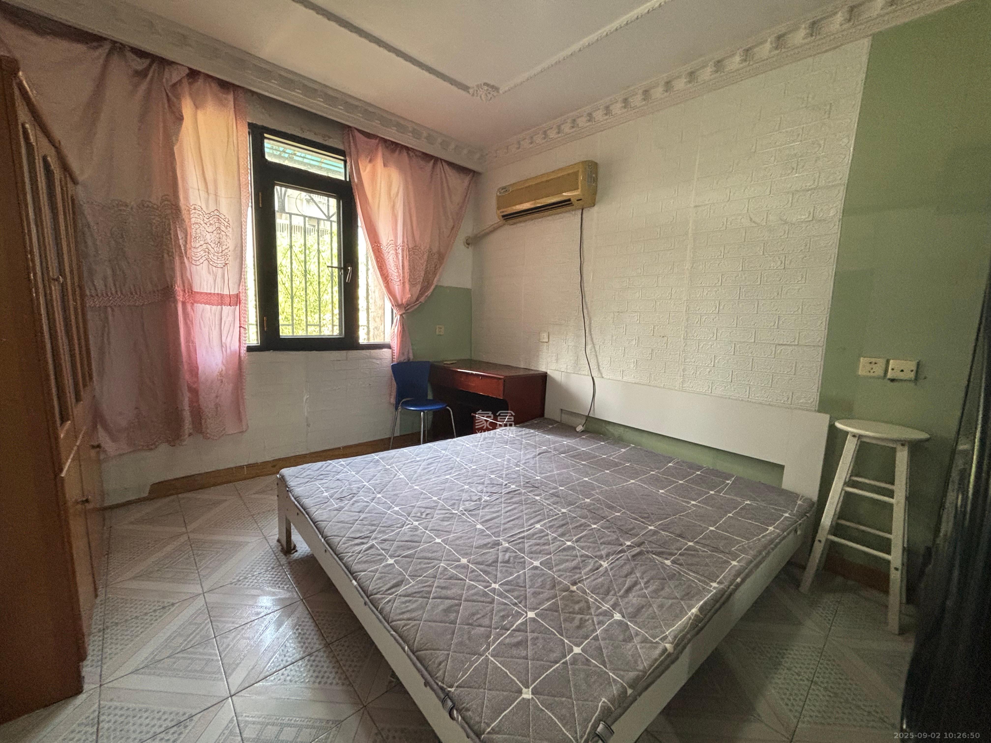 茶馆屋  2室2厅1卫    1300.0元/月 茶馆屋  2室2厅1卫    1300.0元/月室内图