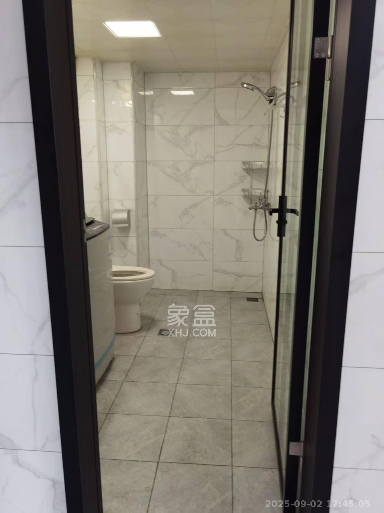 达美溪湖湾  1室2厅1卫   2800.00元/月室内图