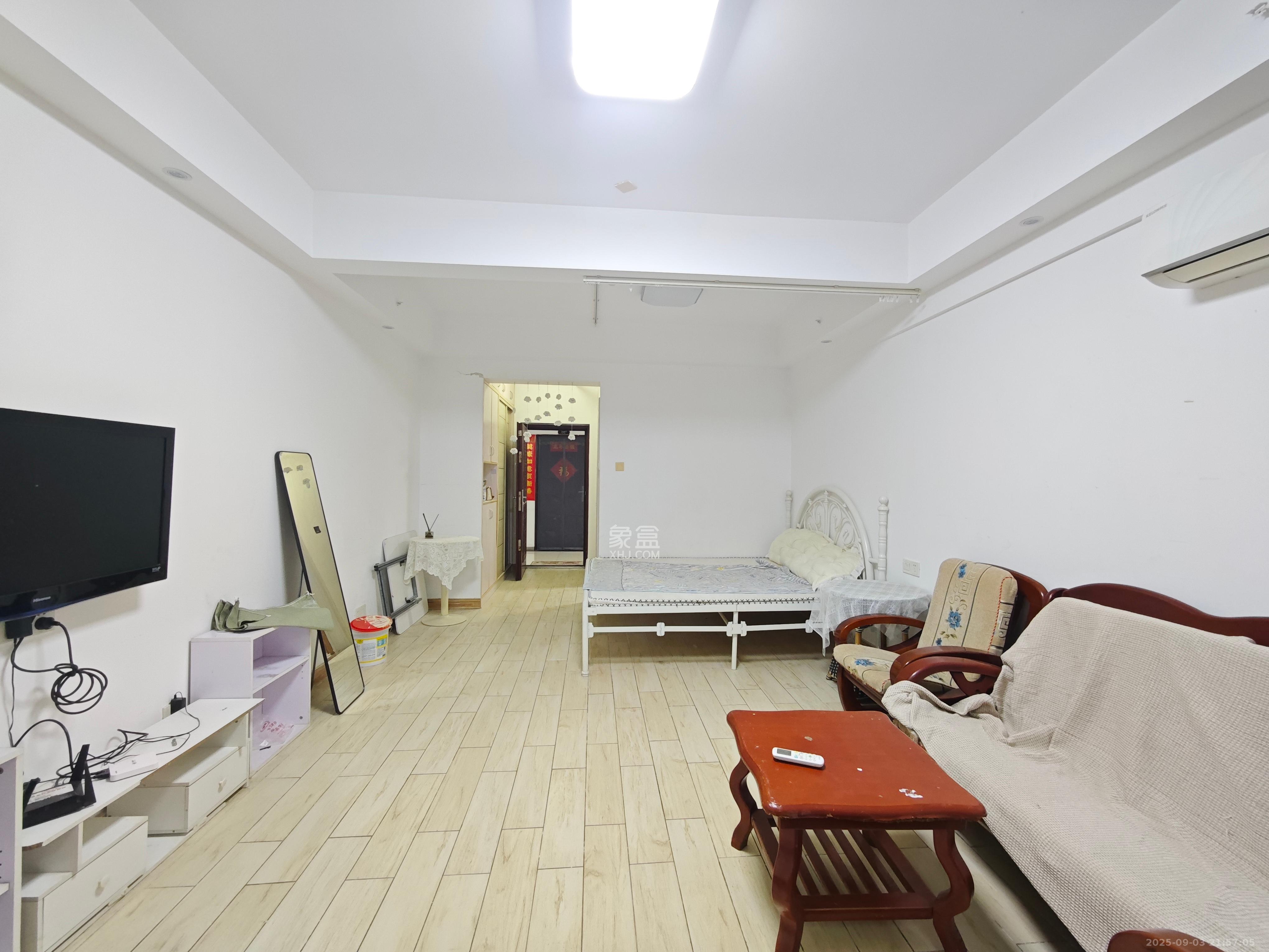 五矿万境水岸二期（五矿万境水岸和苑）  1室1厅1卫    1400.0元/月室内图