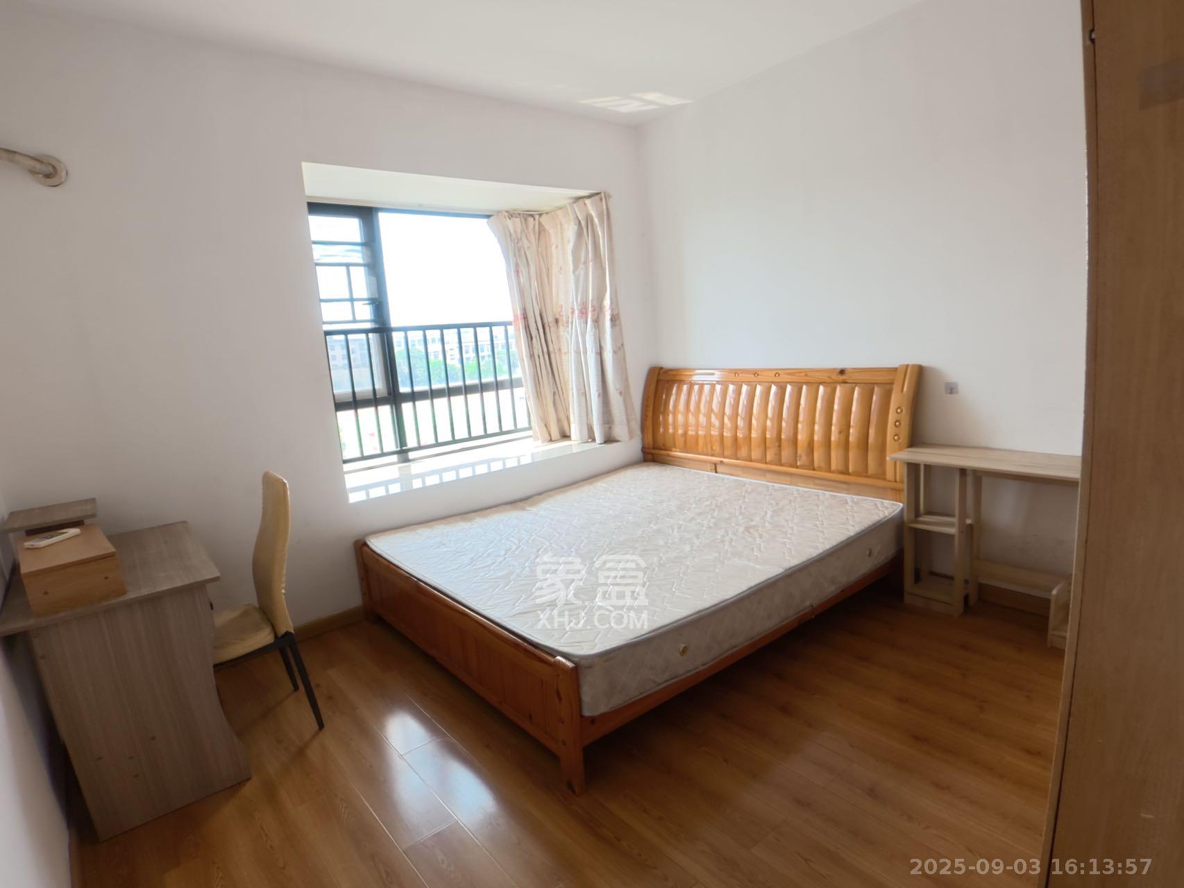 中建芙蓉嘉苑  3室2厅2卫   2200.00元/月室内图