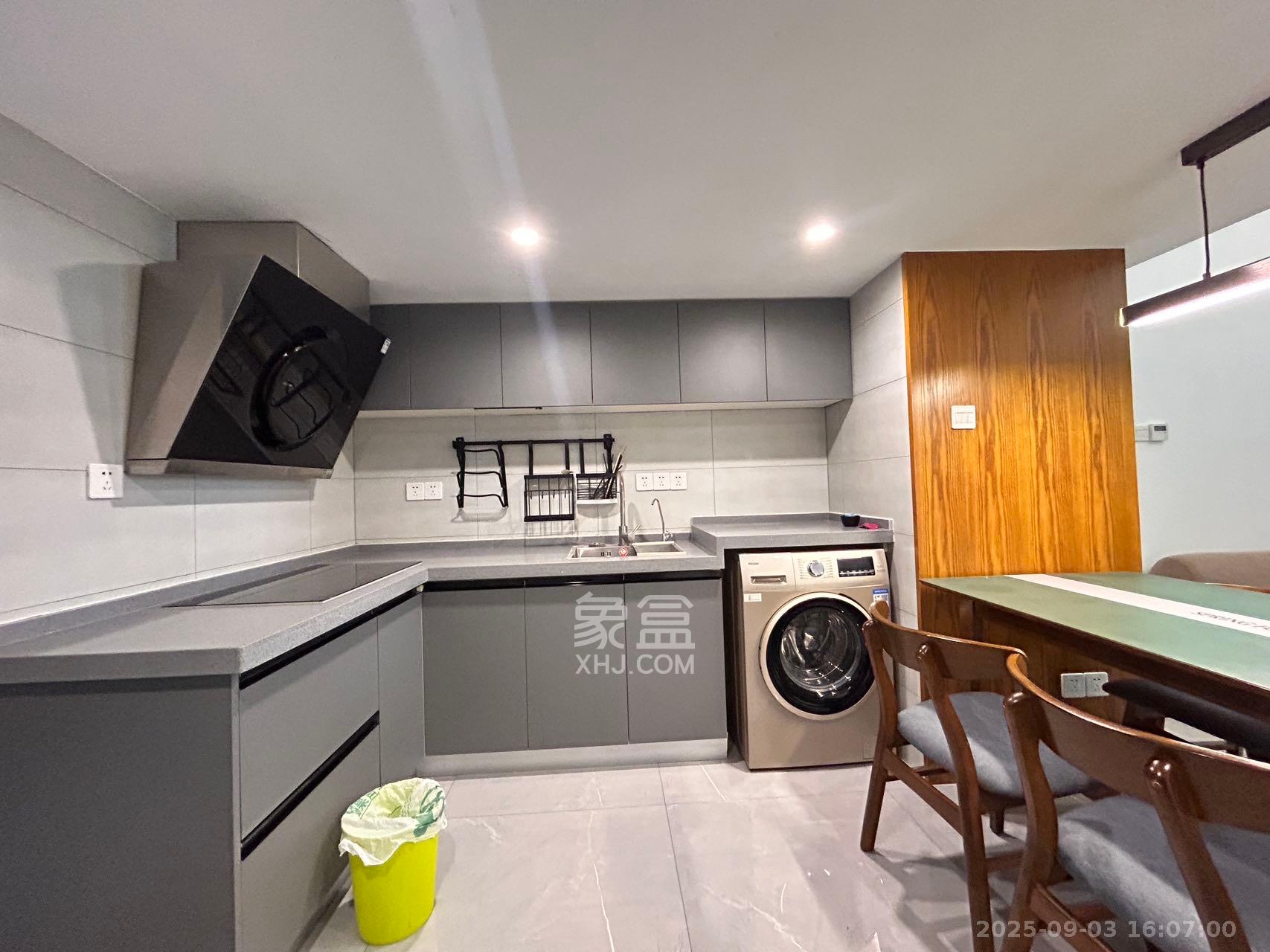 荣悦台 2室1厅1卫 2800.0元/月 荣悦台 2室1厅1卫 2800.0元/月室内图