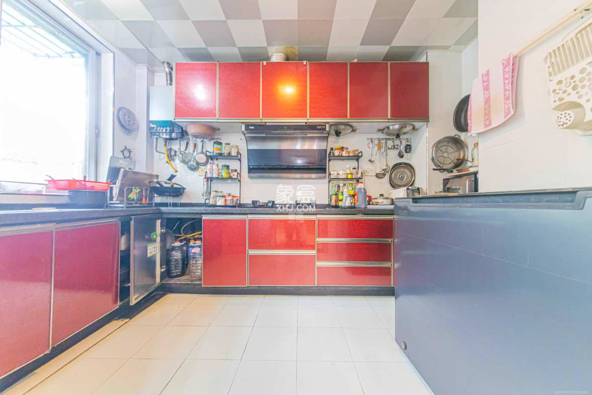 九峰小区(一二三四区)  4室2厅2卫    200.0万 九峰小区(一二三四区)  4室2厅2卫    200.0万厨房