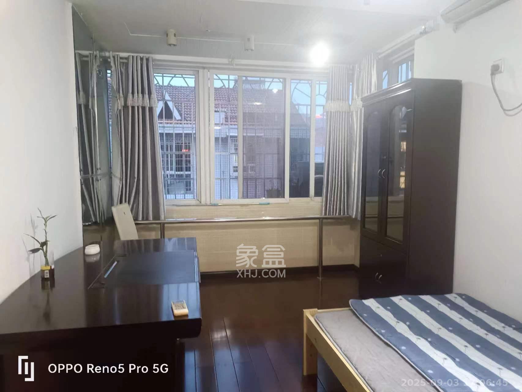 高桥粮油市场（高桥一号小区）  3室1厅1卫    1900.0元/月室内图