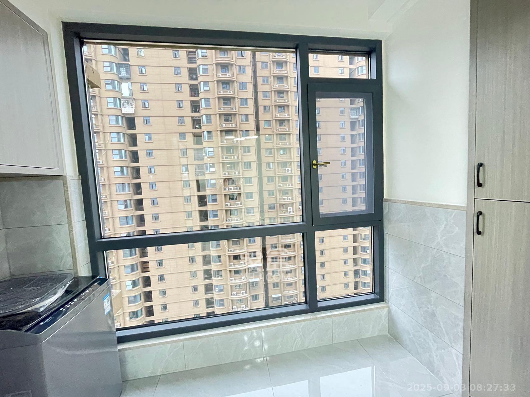 嘉雨兴园 1室1厅1卫 1800.0元/月 嘉雨兴园 1室1厅1卫 1800.0元/月室内图