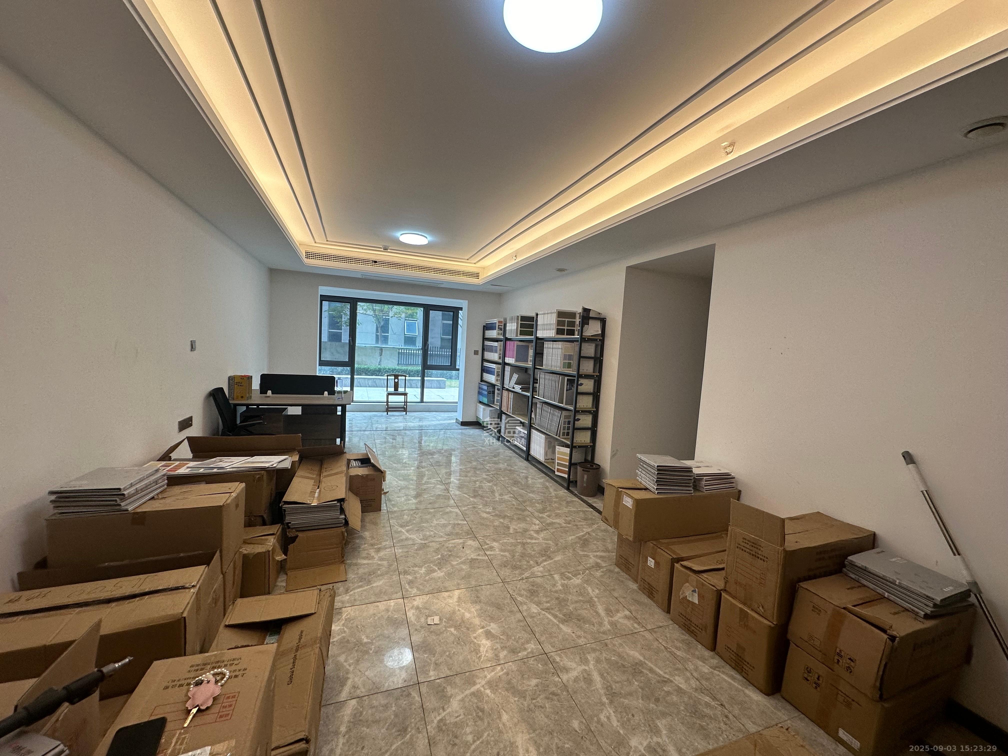 绿地长沙城际空间站（绿地新里佳苑）  3室2厅1卫   3000.00元/月
