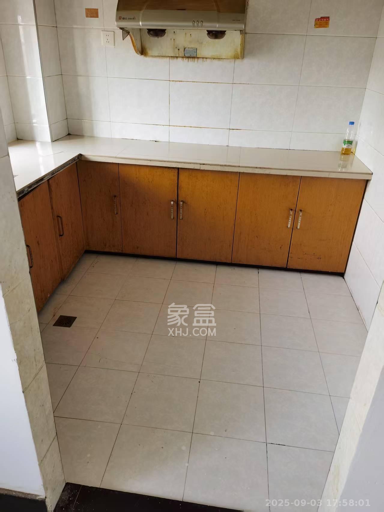 东屯安置小区 2室1厅1卫 900.0元/月 东屯安置小区 2室1厅1卫 900.0元/月室内图