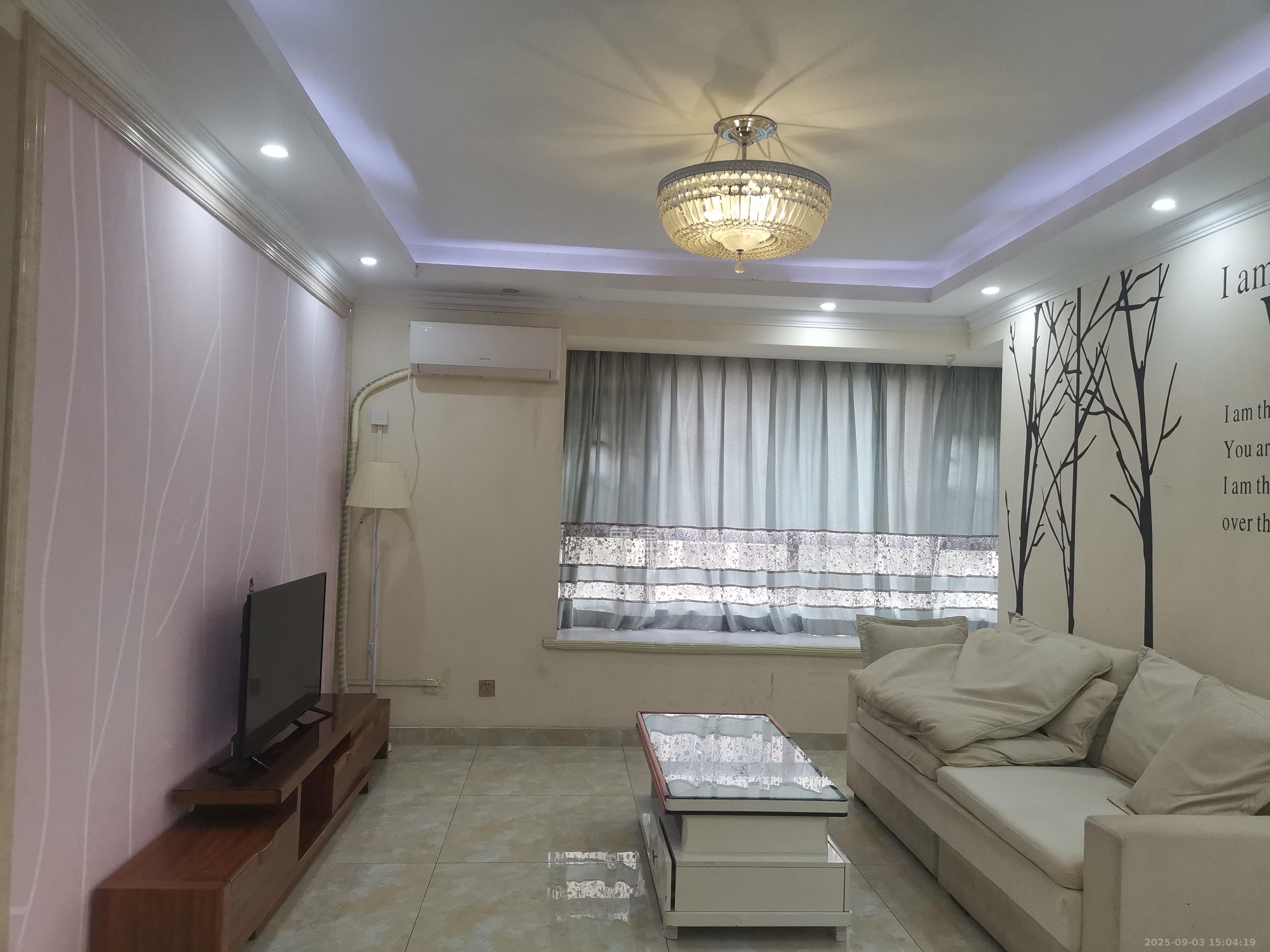 山语城二期  3室2厅1卫    1900.0元/月 山语城二期  3室2厅1卫    1900.0元/月室内图