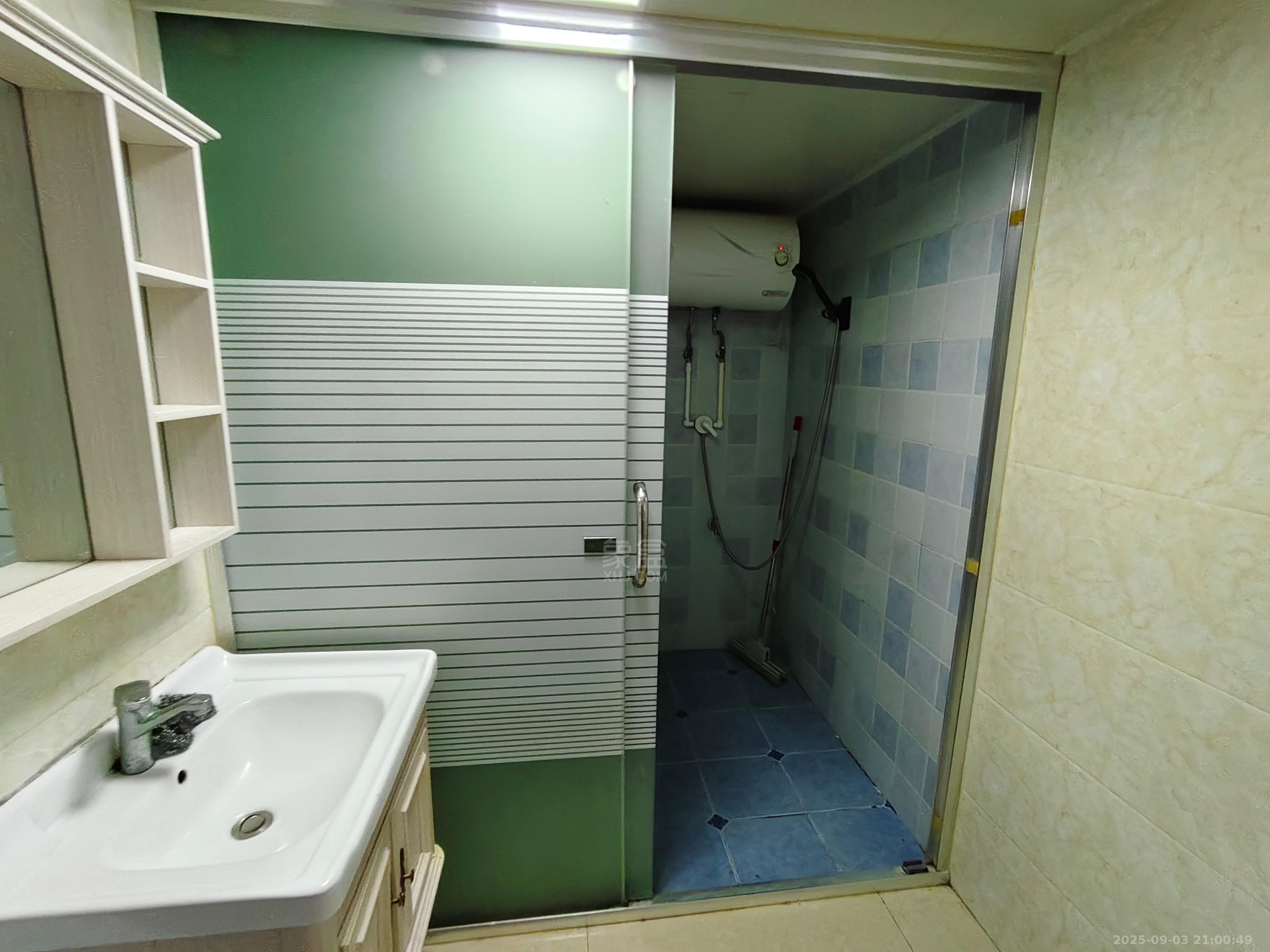 中泰财富湘江  1室1厅1卫   1200.00元/月室内图