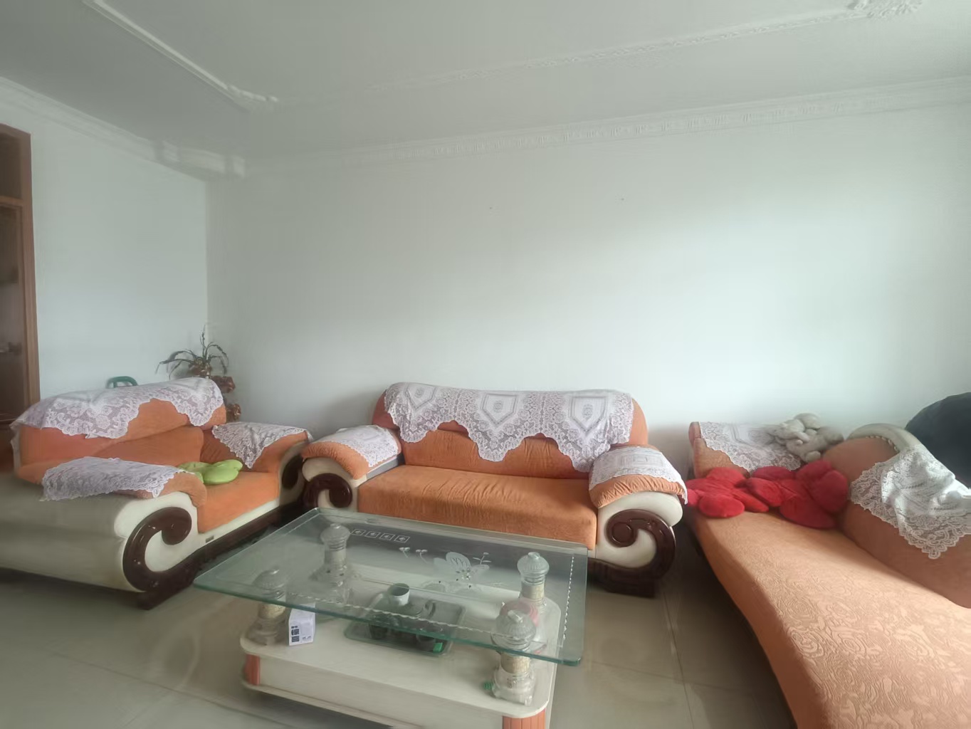 梓山苑小区 3室2厅2卫 1000.0元/月 梓山苑小区 3室2厅2卫 1000.0元/月室内图