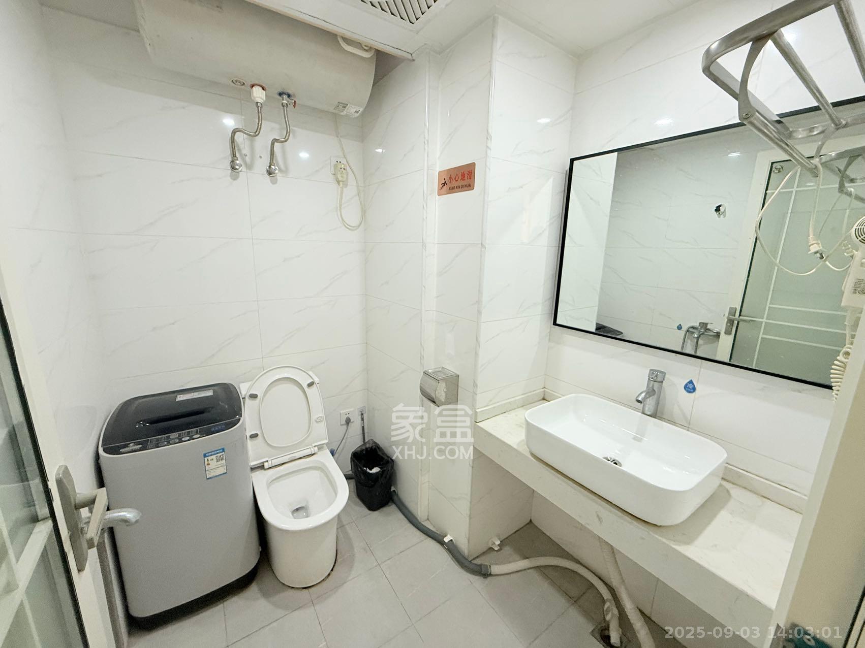 五峰国际 1室0厅0卫 1350.0元/月 五峰国际 1室0厅0卫 1350.0元/月室内图