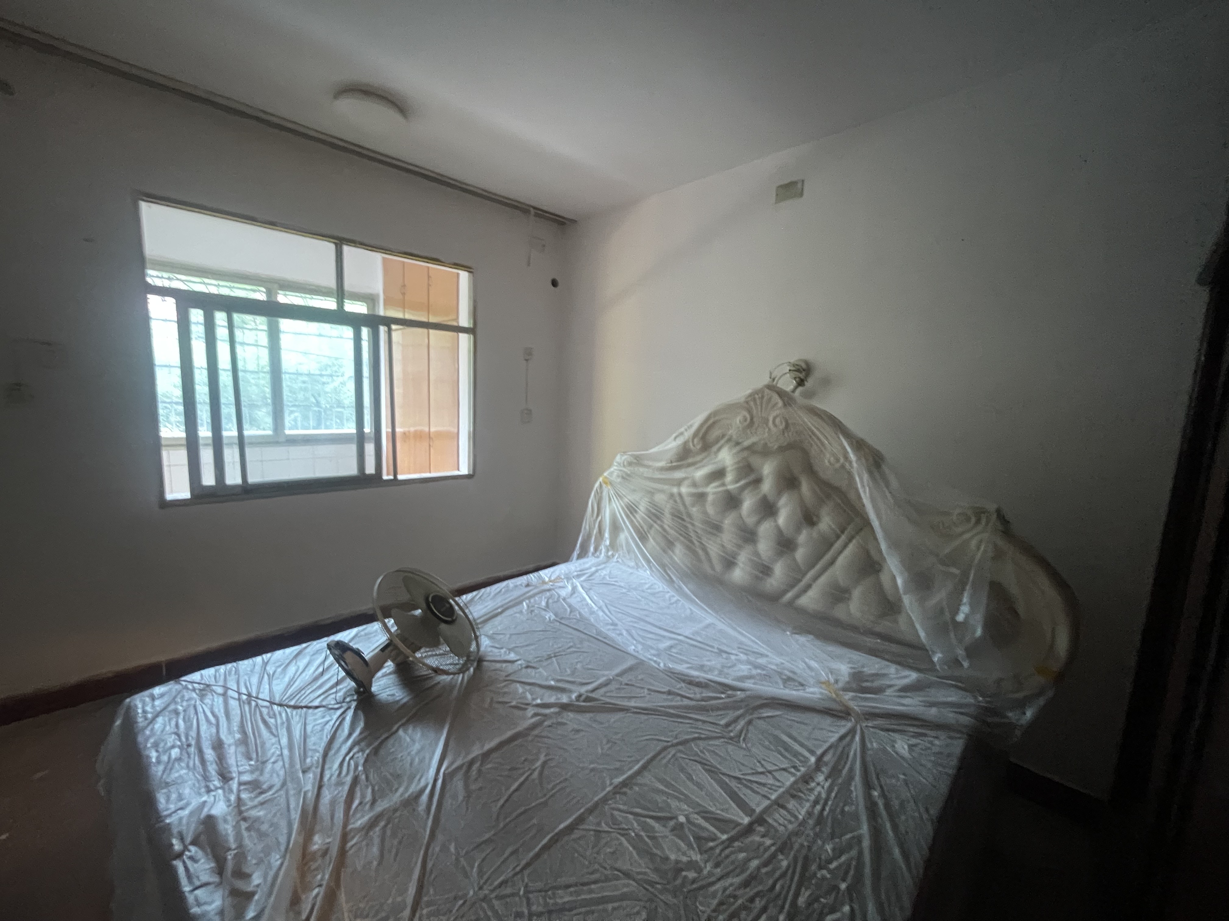 娄底市供销大院家属楼 4室2厅2卫 1500.0元/月 娄底市供销大院家属楼 4室2厅2卫 1500.0元/月室内图