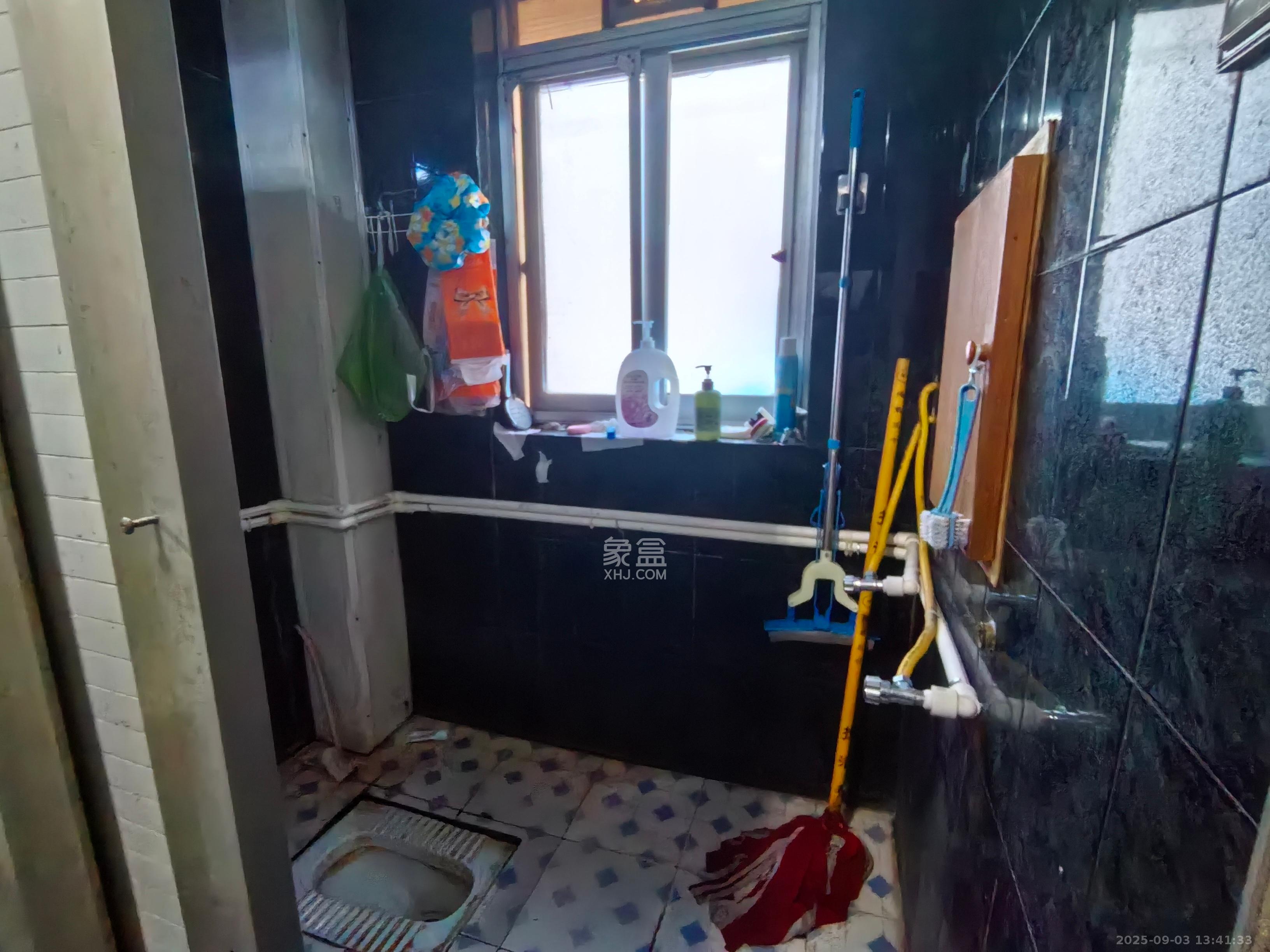 东瓜山二村  1室0厅0卫   1600.00元/月室内图