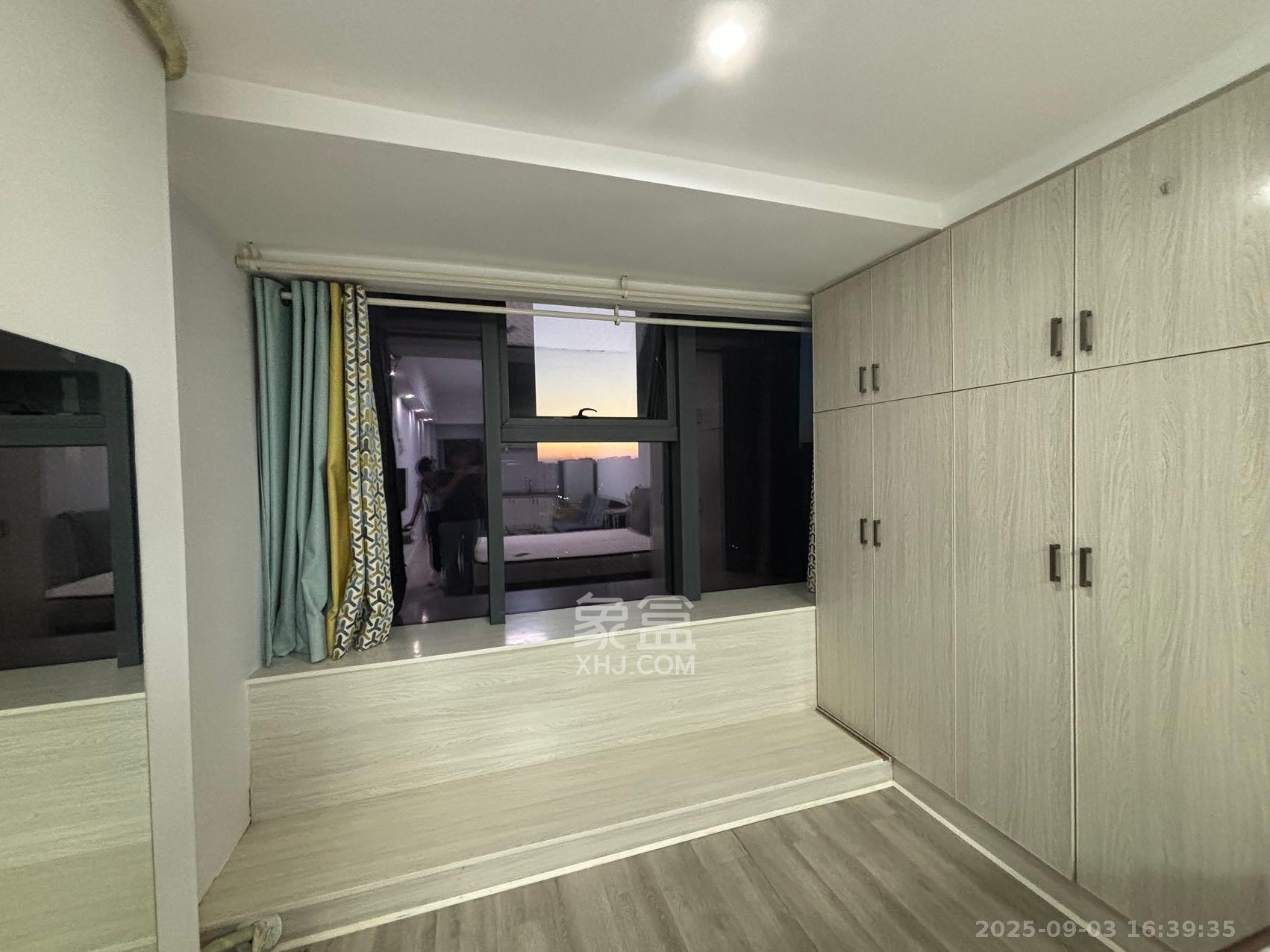 裕天国际商汇中心  1室1厅1卫    1300.0元/月室内图