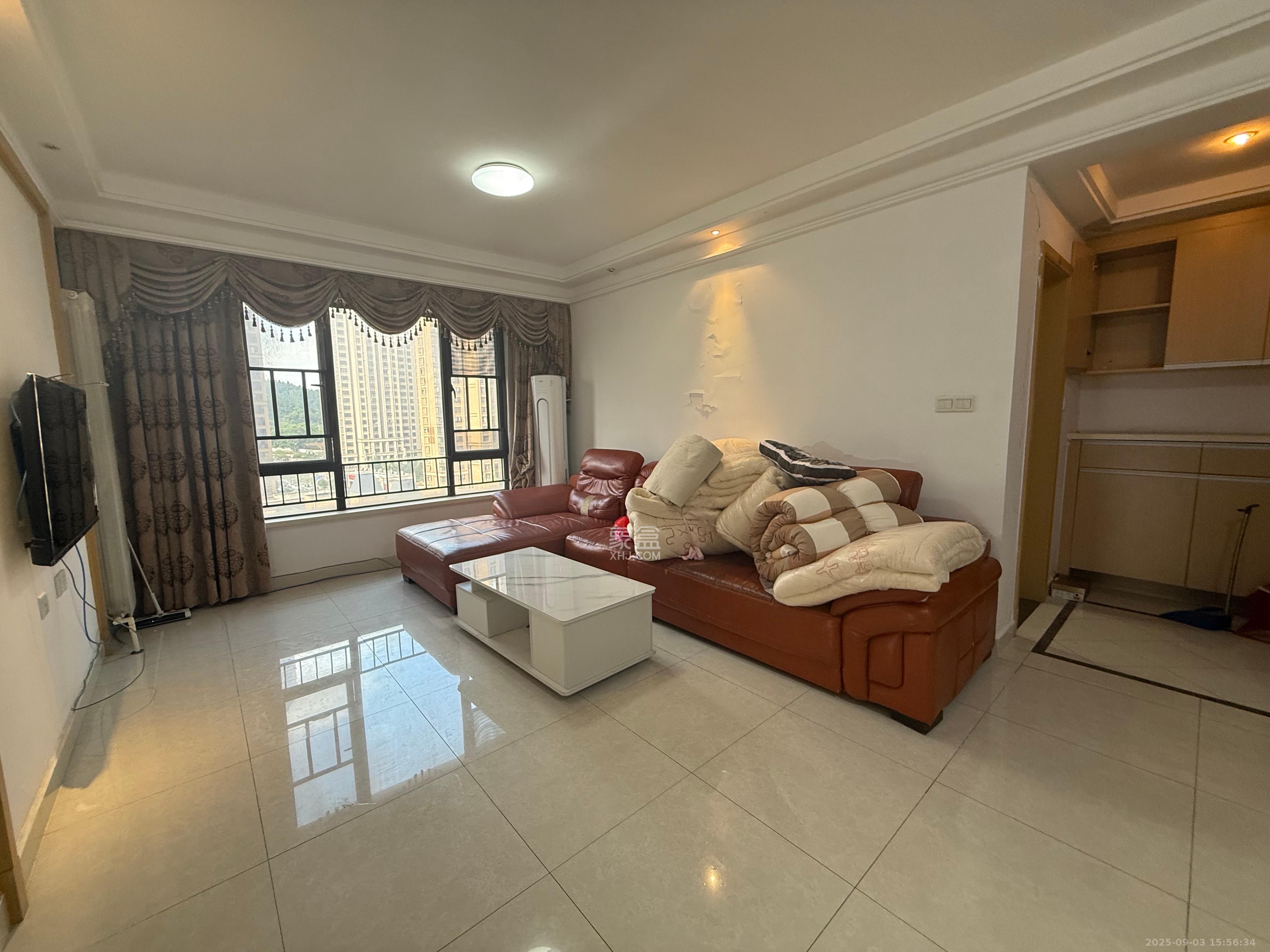 中海国际三期  3室2厅1卫    1800.0元/月 中海国际三期  3室2厅1卫    1800.0元/月室内图