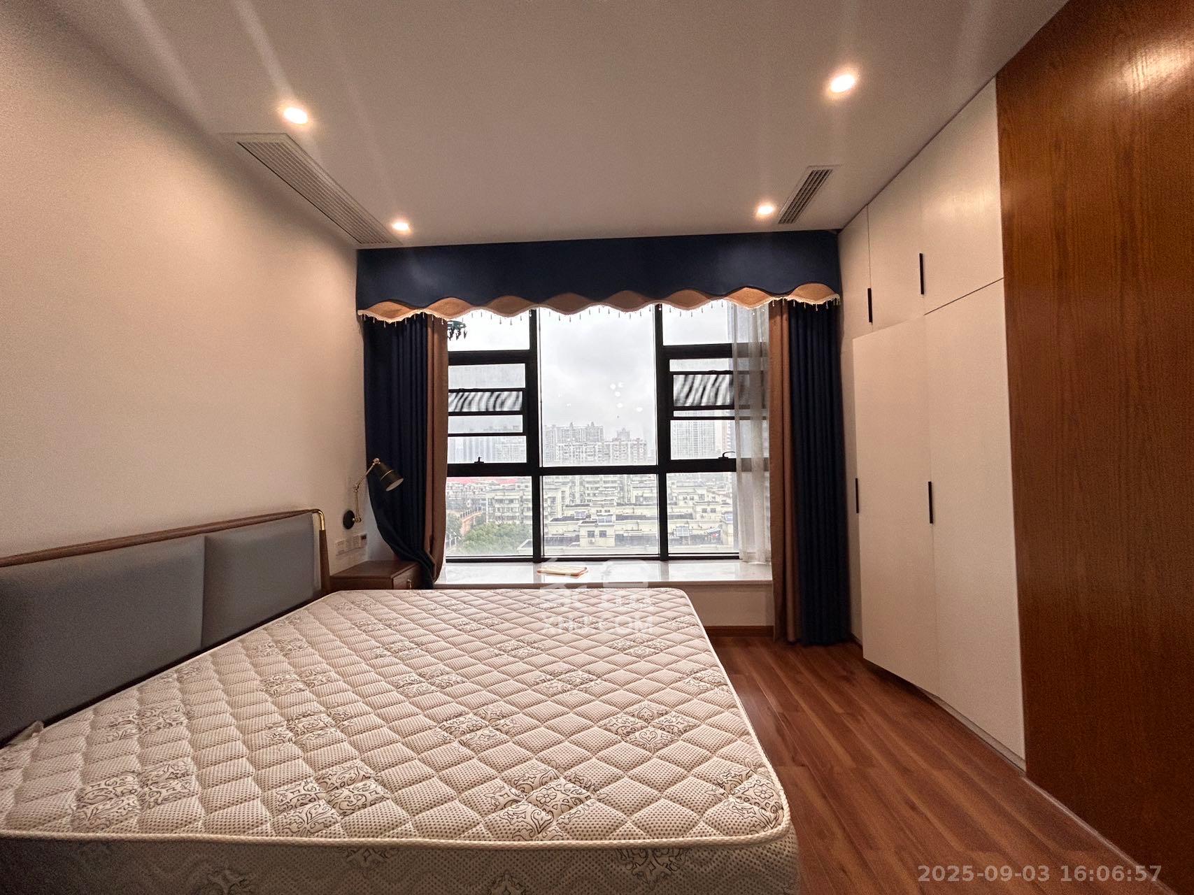 荣悦台 2室1厅1卫 2800.0元/月 荣悦台 2室1厅1卫 2800.0元/月室内图