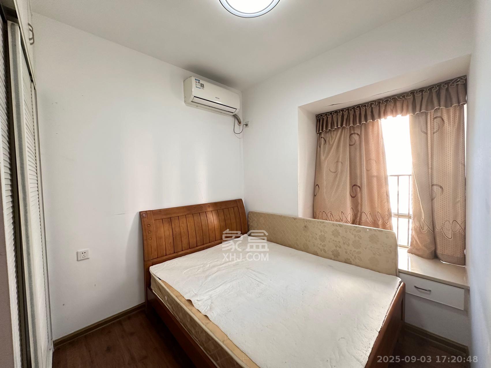 泊爱蓝湾  3室2厅1卫    2500.0元/月 泊爱蓝湾  3室2厅1卫    2500.0元/月室内图