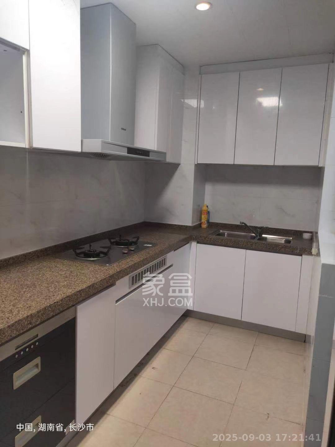 恒大雅苑 3室2厅1卫 2200.0元/月 恒大雅苑 3室2厅1卫 2200.0元/月室内图