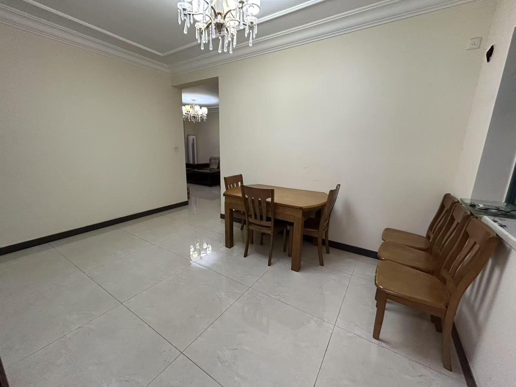 恒大绿洲 3室2厅2卫 68.8万 恒大绿洲 3室2厅2卫 68.8万室内图