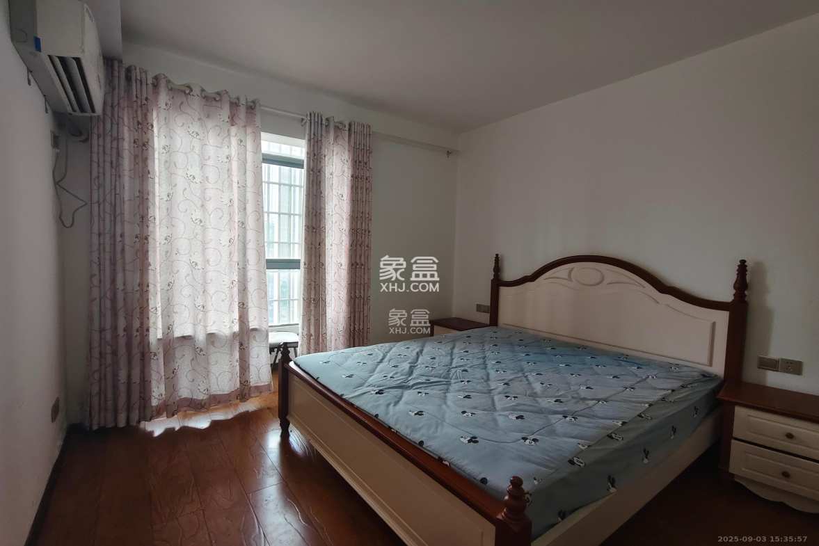 九华新城 3室2厅1卫 1500.0元/月 九华新城 3室2厅1卫 1500.0元/月室内图