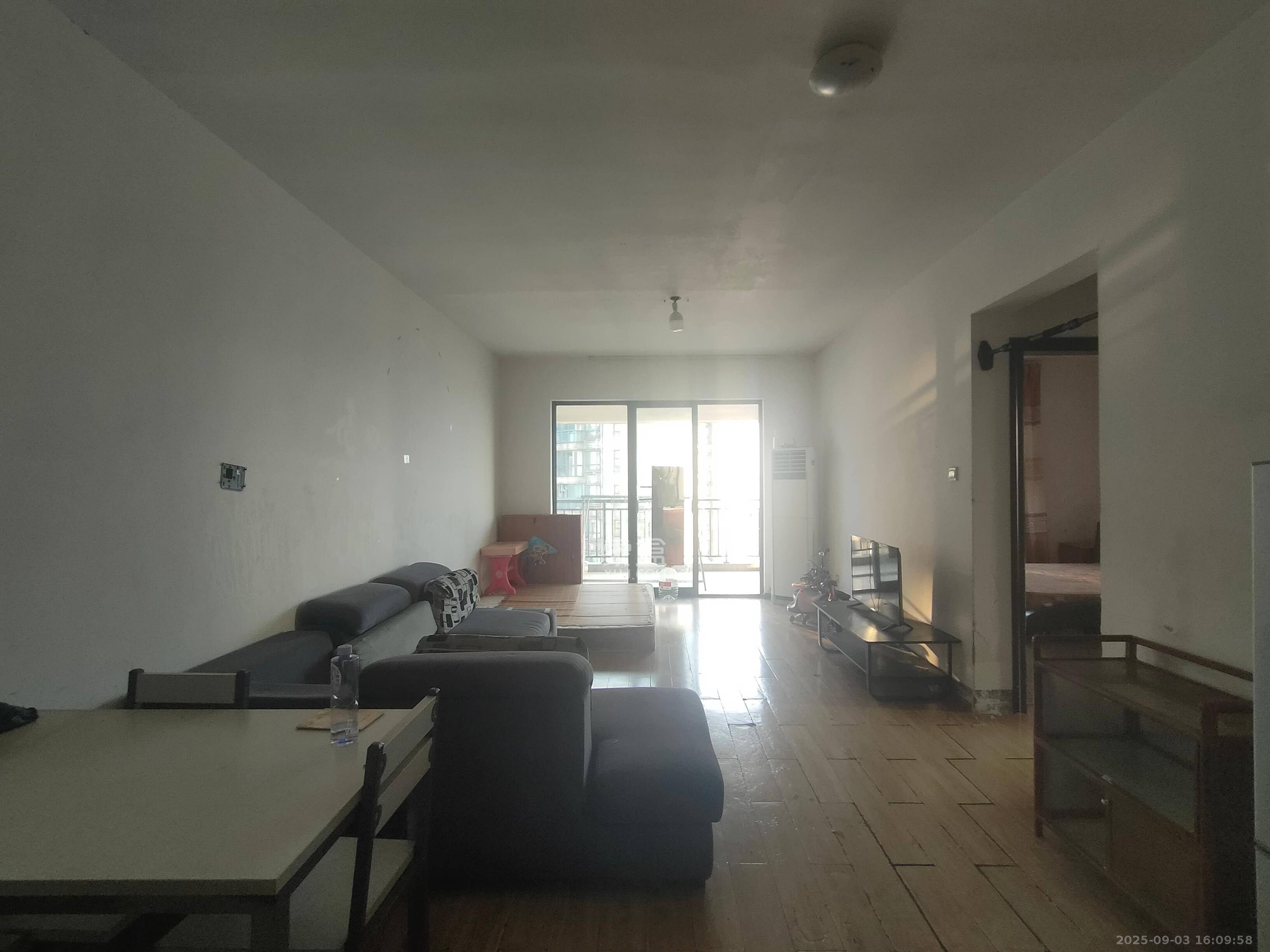 莱茵城  2室2厅1卫    1500.0元/月 莱茵城  2室2厅1卫    1500.0元/月室内图