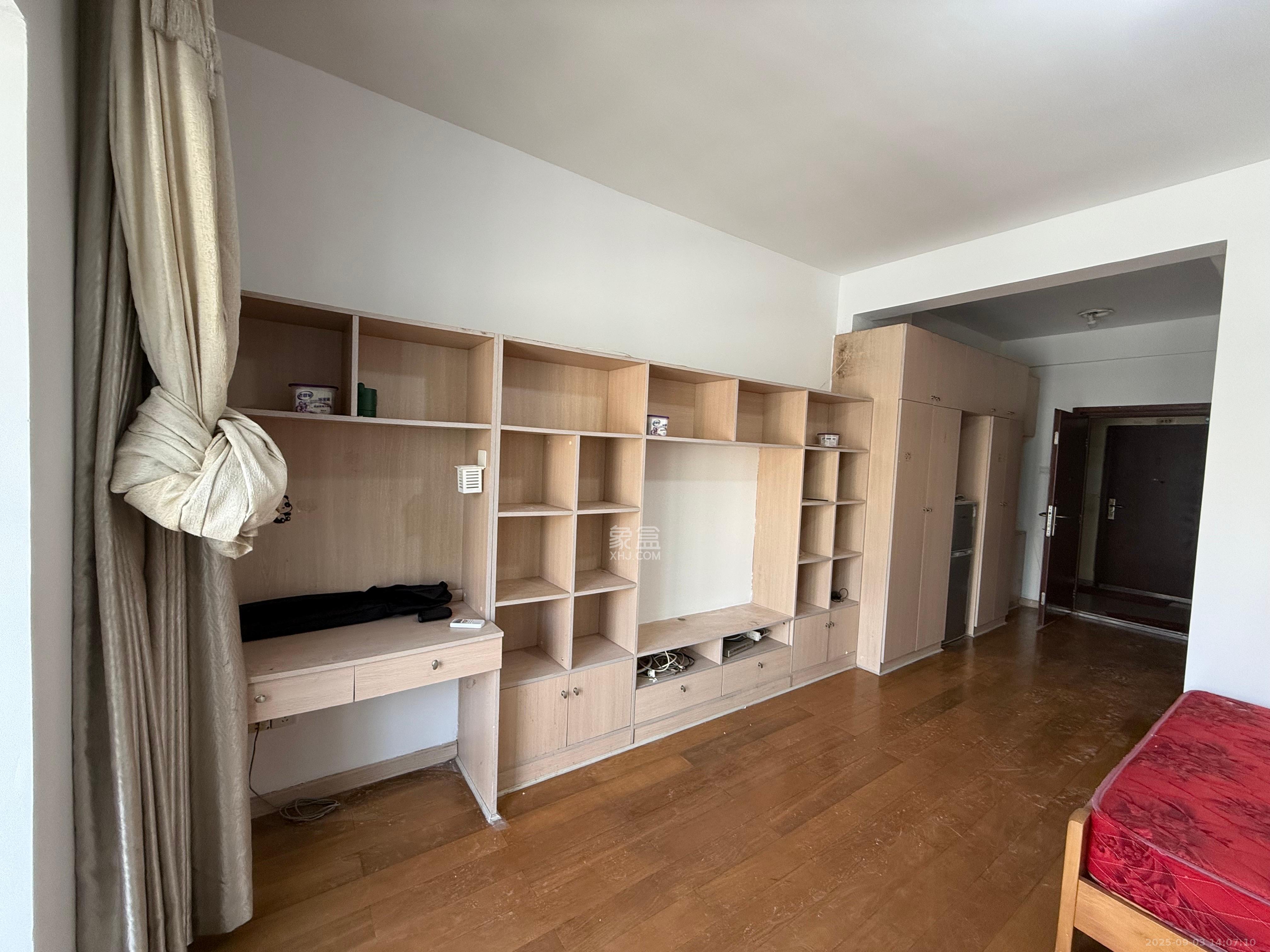 远大麓园  1室1厅1卫    1500.0元/月室内图