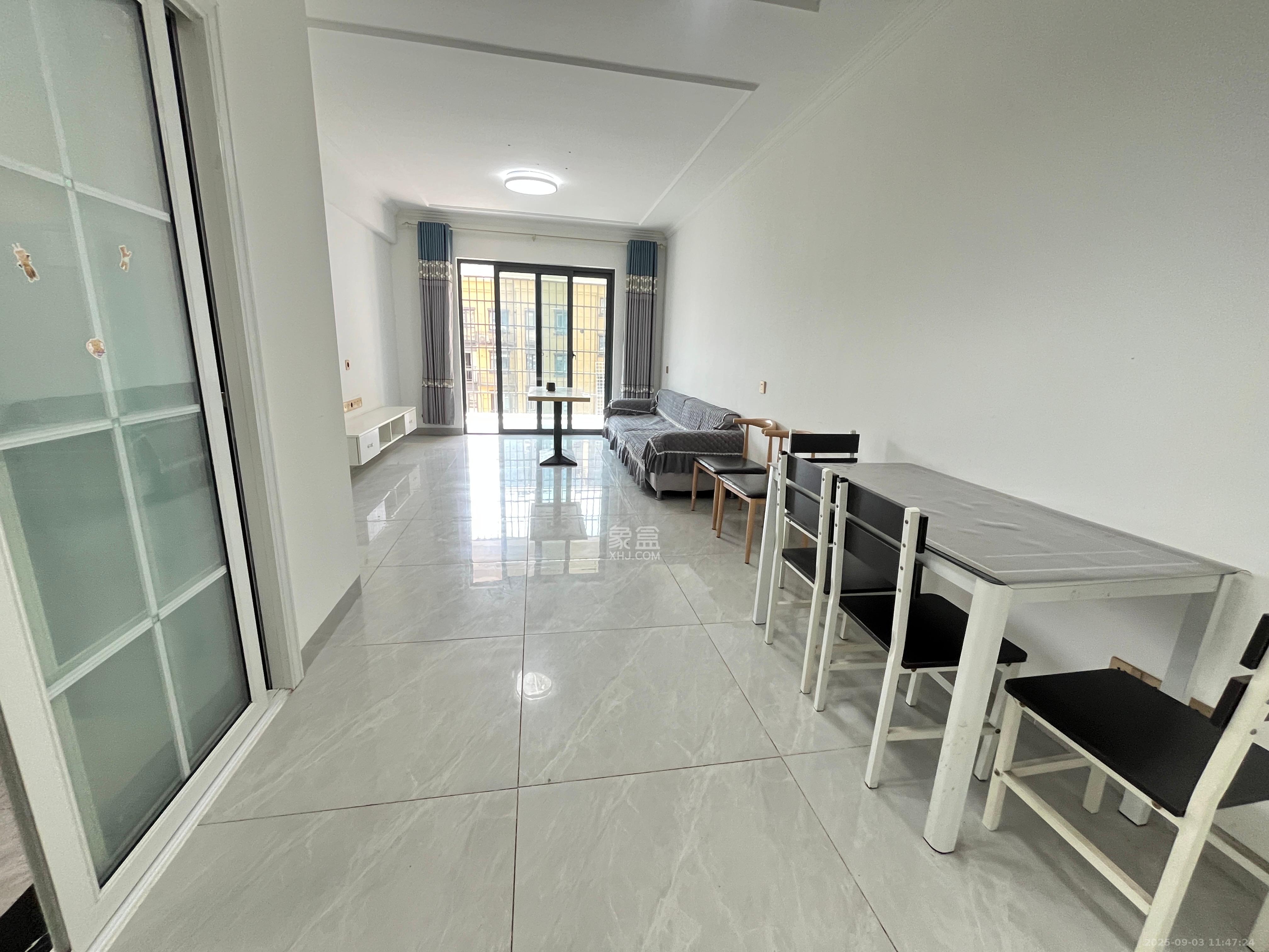 澳海澜庭  3室2厅1卫    1800.0元/月室内图