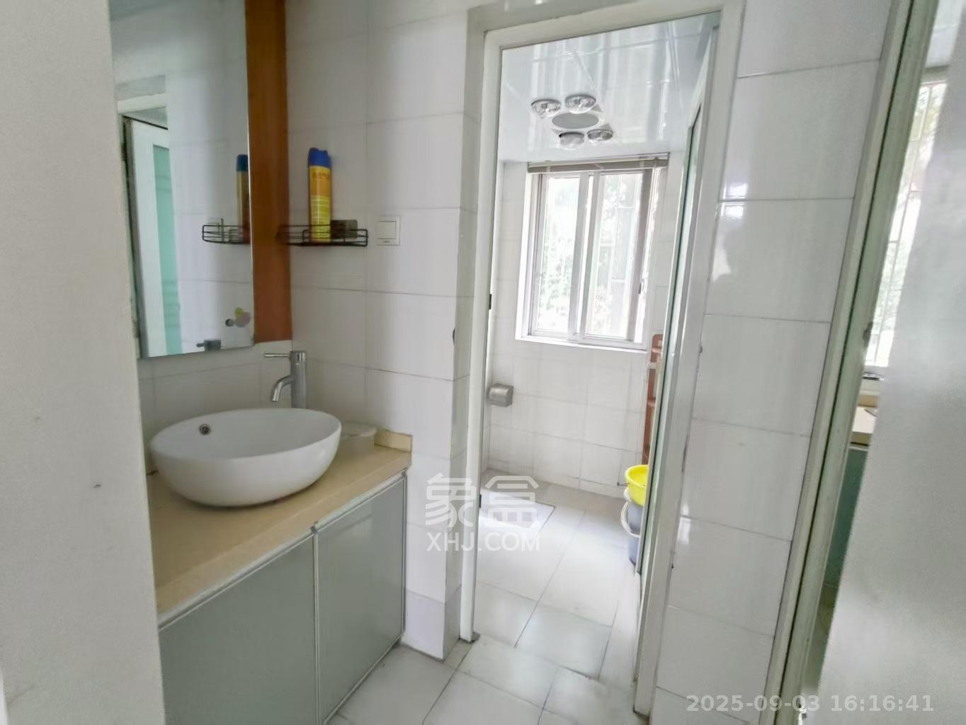 德润园  2室2厅1卫    1950.0元/月 德润园  2室2厅1卫    1950.0元/月室内图