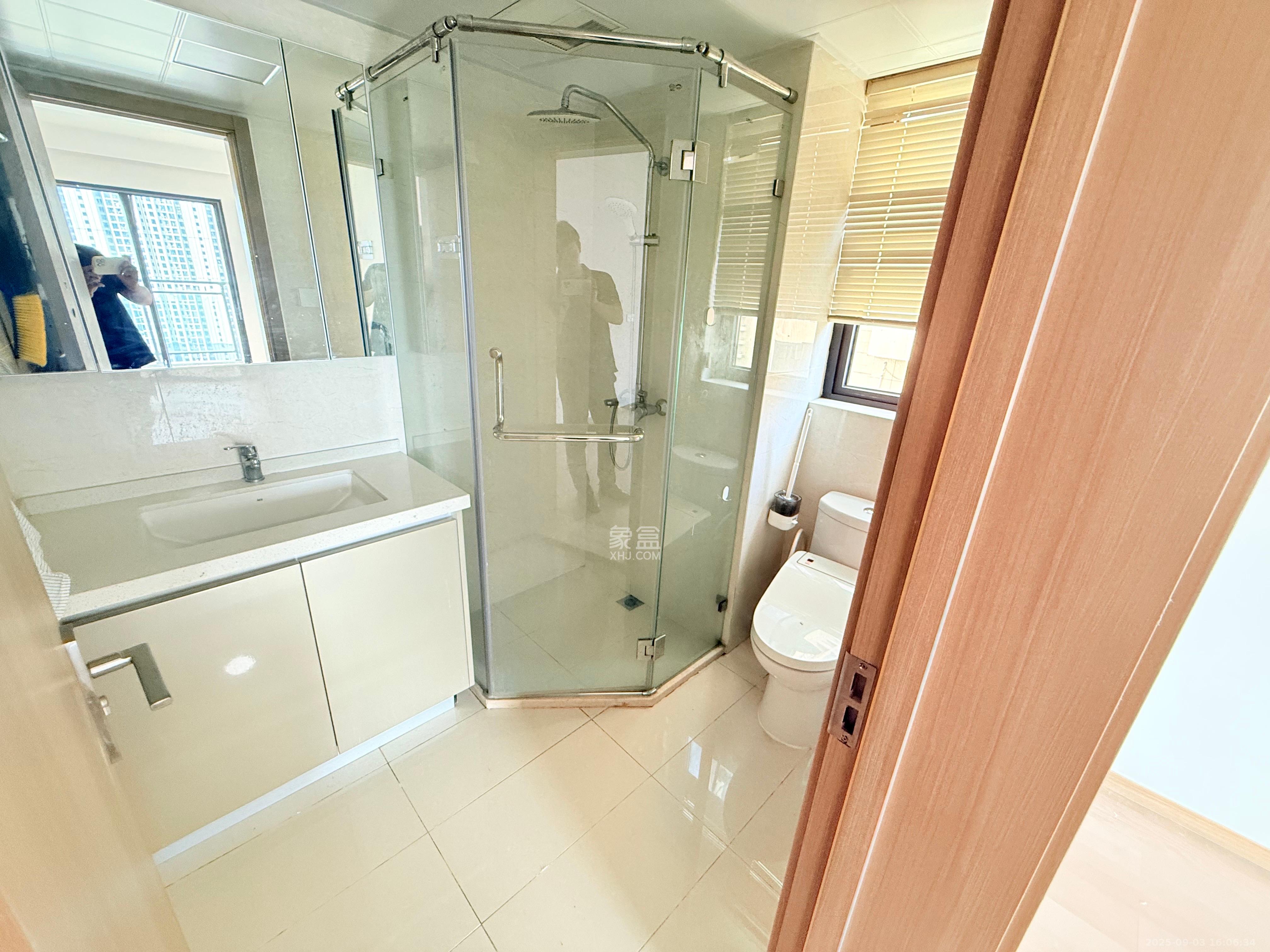 长沙高铁吾悦广场 3室2厅2卫 3500.0元/月 长沙高铁吾悦广场 3室2厅2卫 3500.0元/月室内图