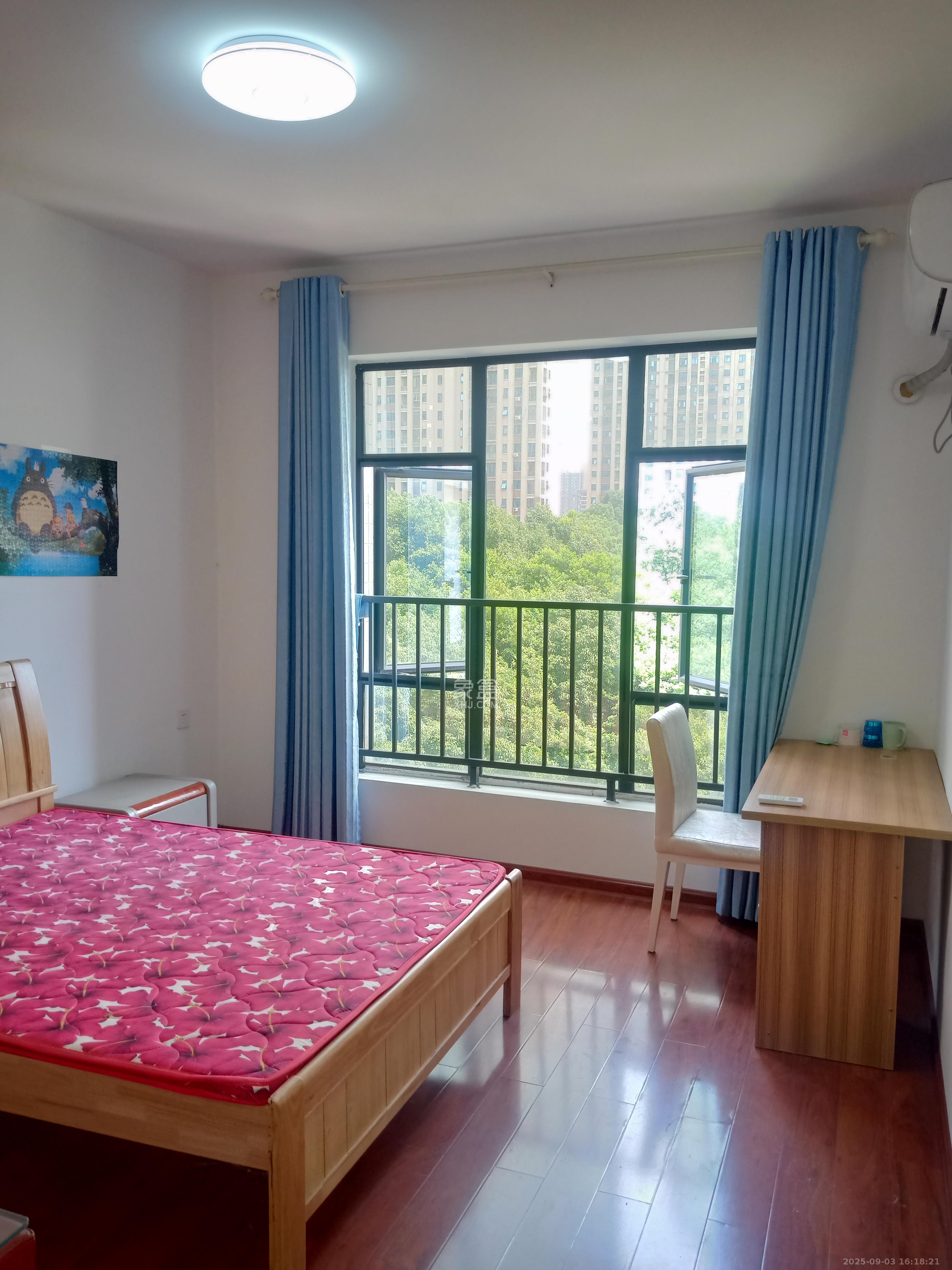 天元涉外景园C区 3室2厅2卫 2500.0元/月 天元涉外景园C区 3室2厅2卫 2500.0元/月室内图