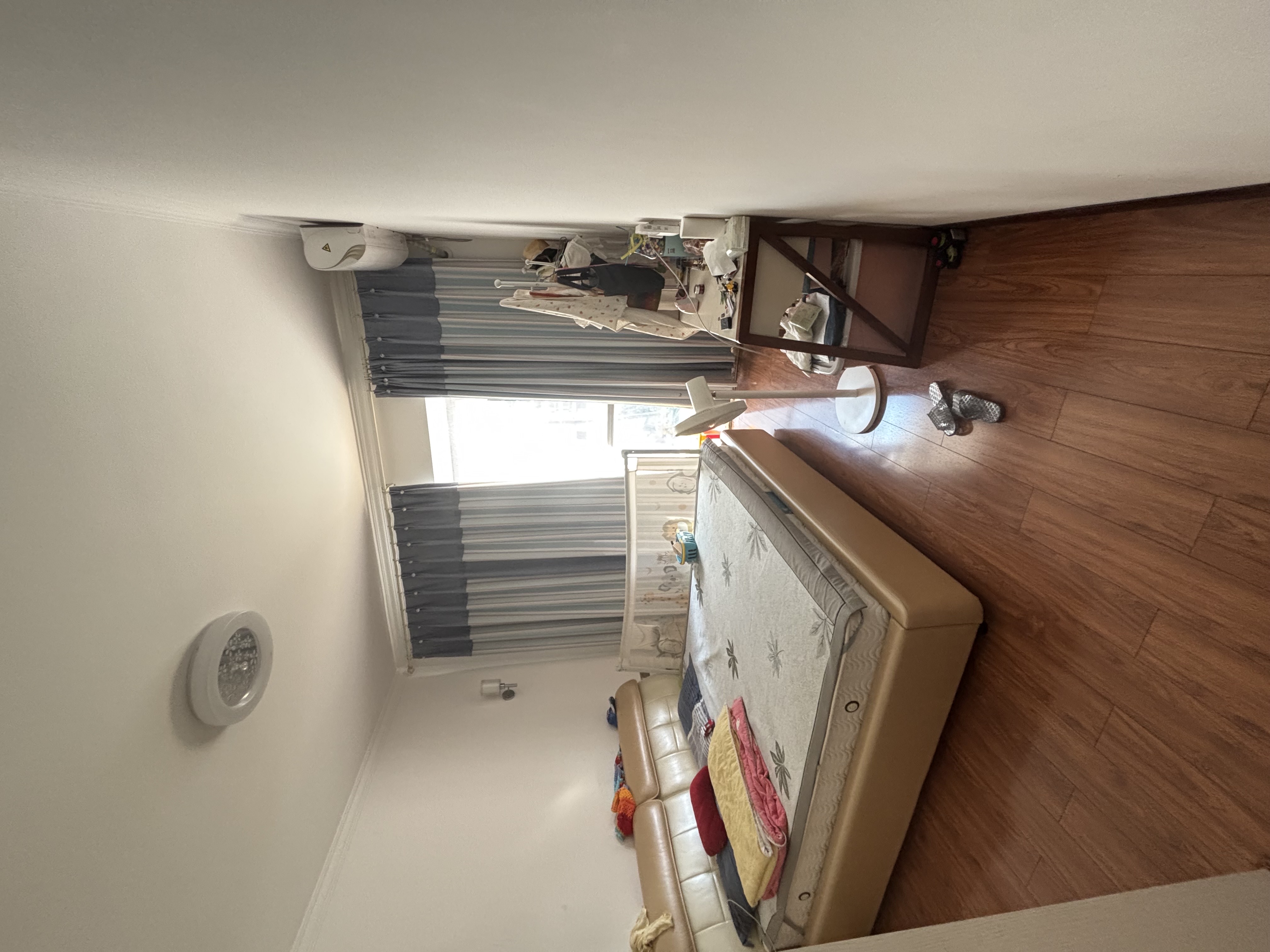 吉星金融广场(牡丹园) 3室2厅2卫 69.8万 吉星金融广场(牡丹园) 3室2厅2卫 69.8万卧室