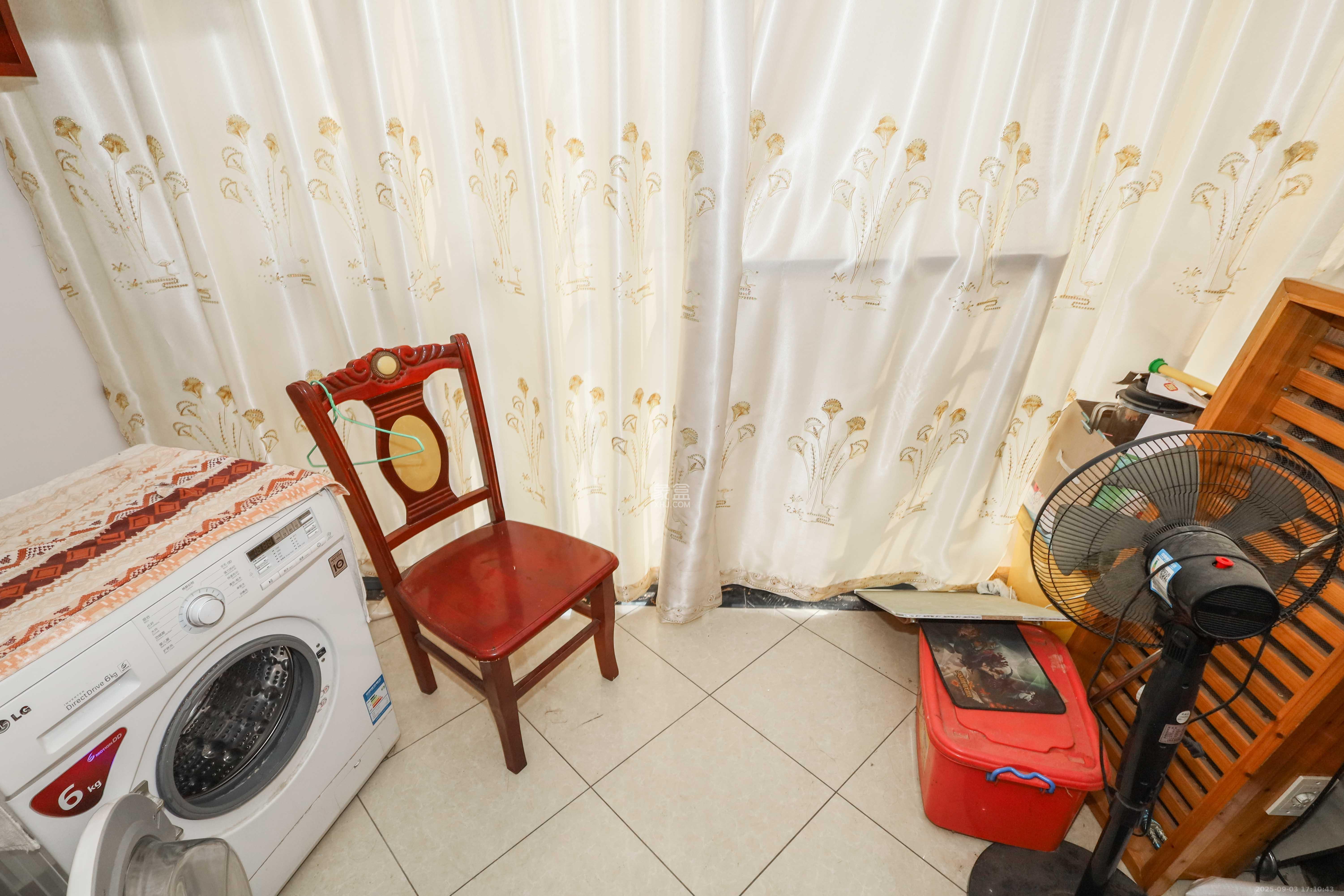 和沁园  4室2厅2卫    68.0万阳台