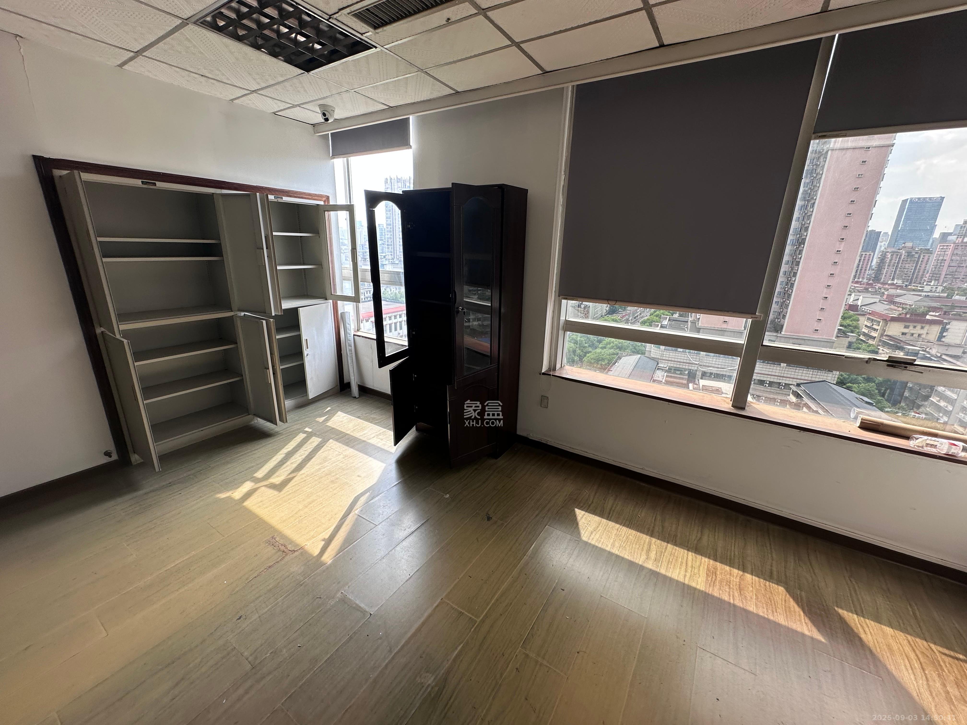 华侨大厦   150.0㎡      3000.0元/月