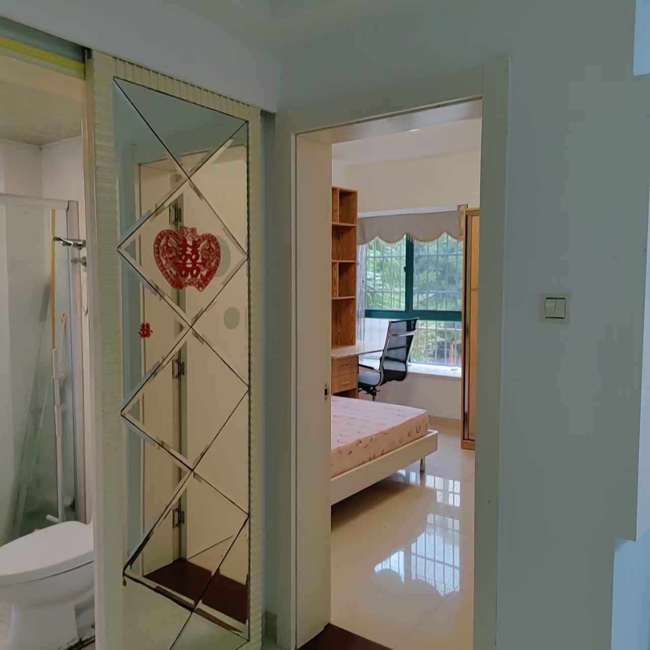 钻石水岸 2室2厅1卫 2500.0元/月 钻石水岸 2室2厅1卫 2500.0元/月室内图