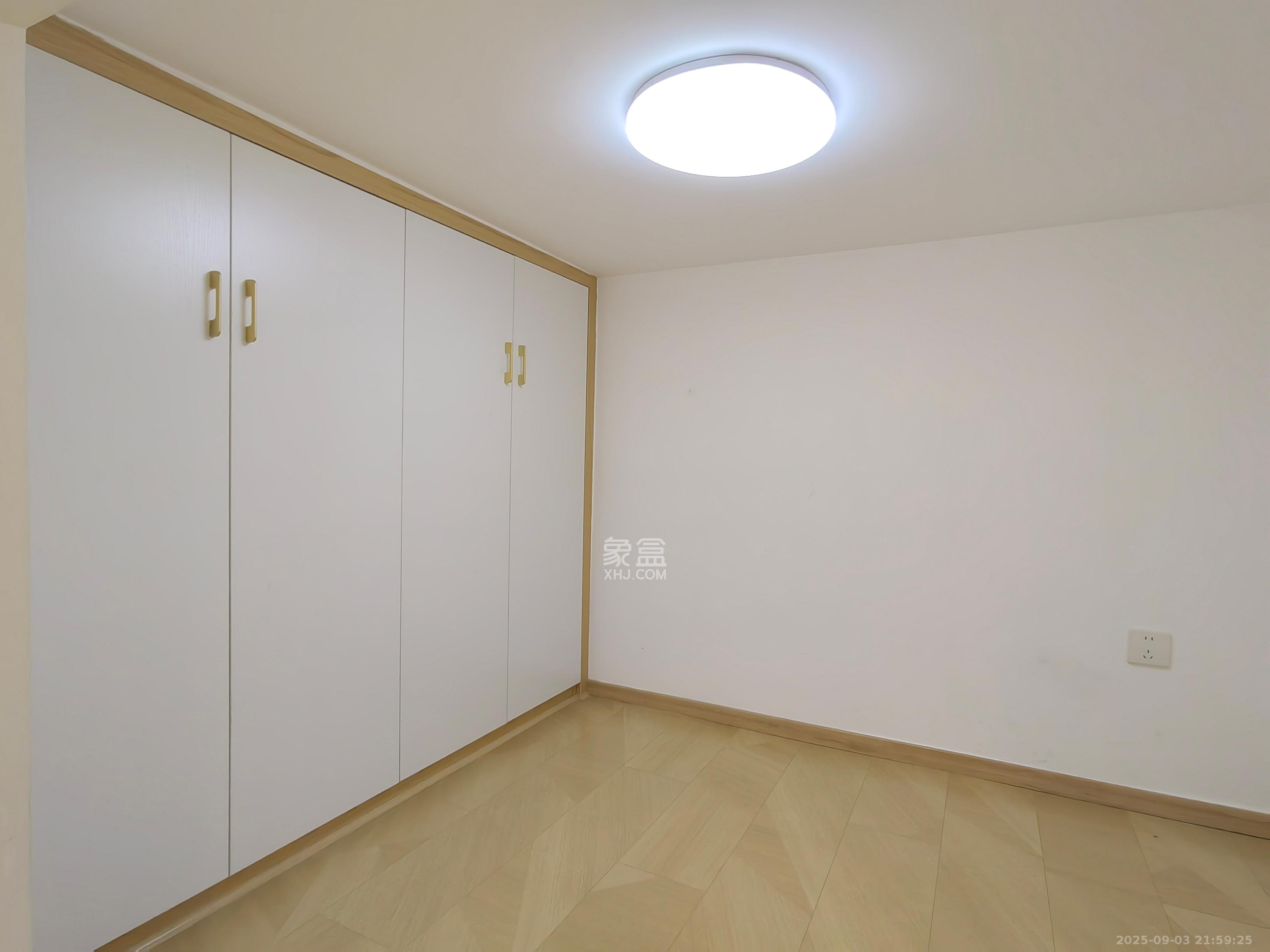 珠江花城好世界 1室1厅1卫 2100.0元/月 珠江花城好世界 1室1厅1卫 2100.0元/月室内图