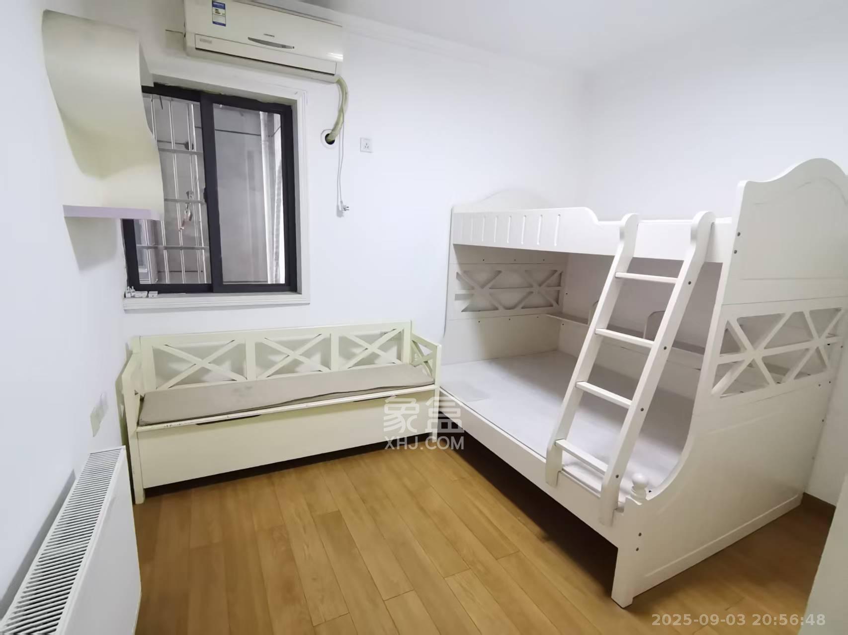 阳光100一期、四五期 2室2厅1卫 2400.0元/月 阳光100一期、四五期 2室2厅1卫 2400.0元/月室内图