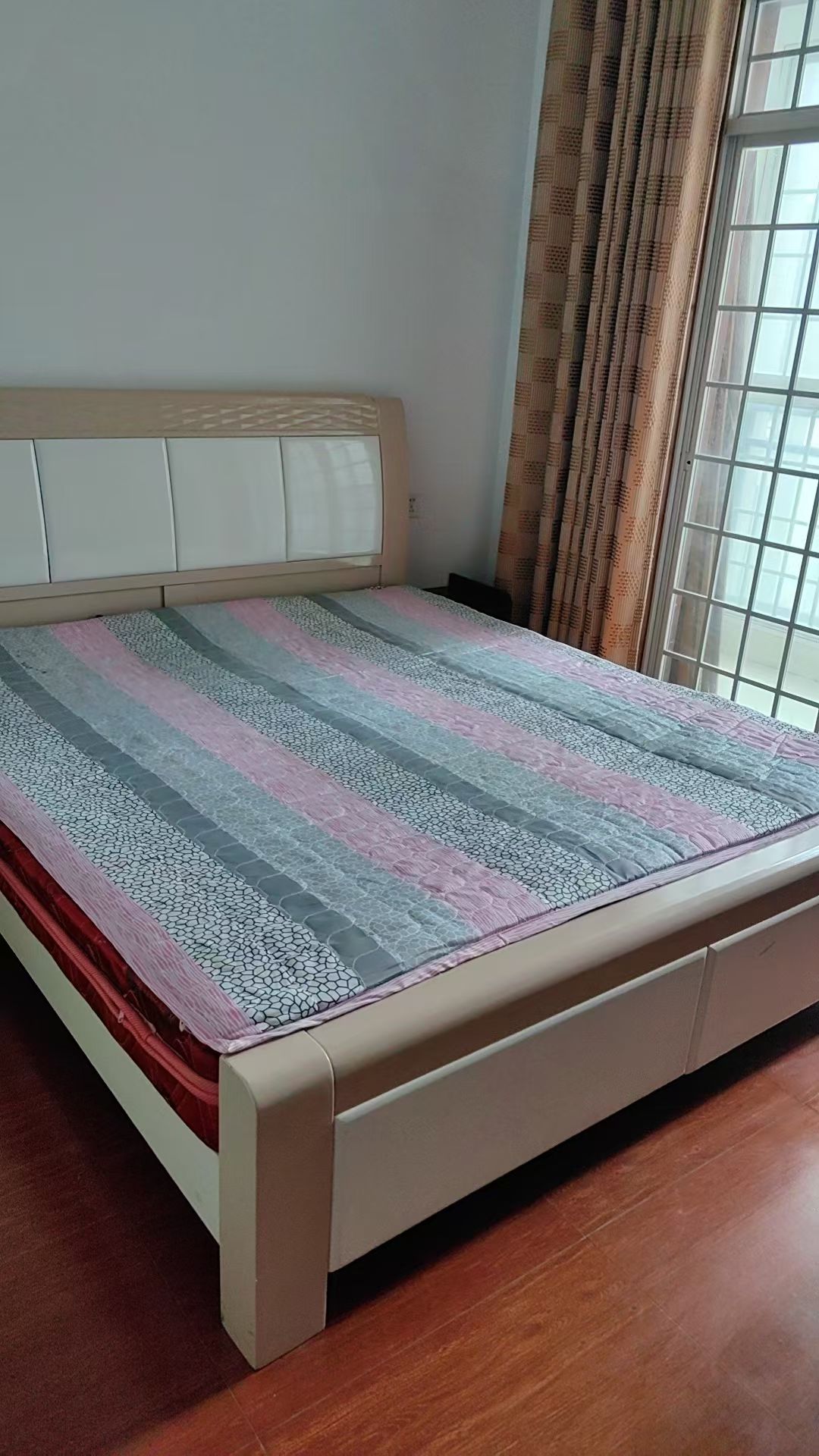 万和天琴  3室2厅2卫   2200.00元/月室内图