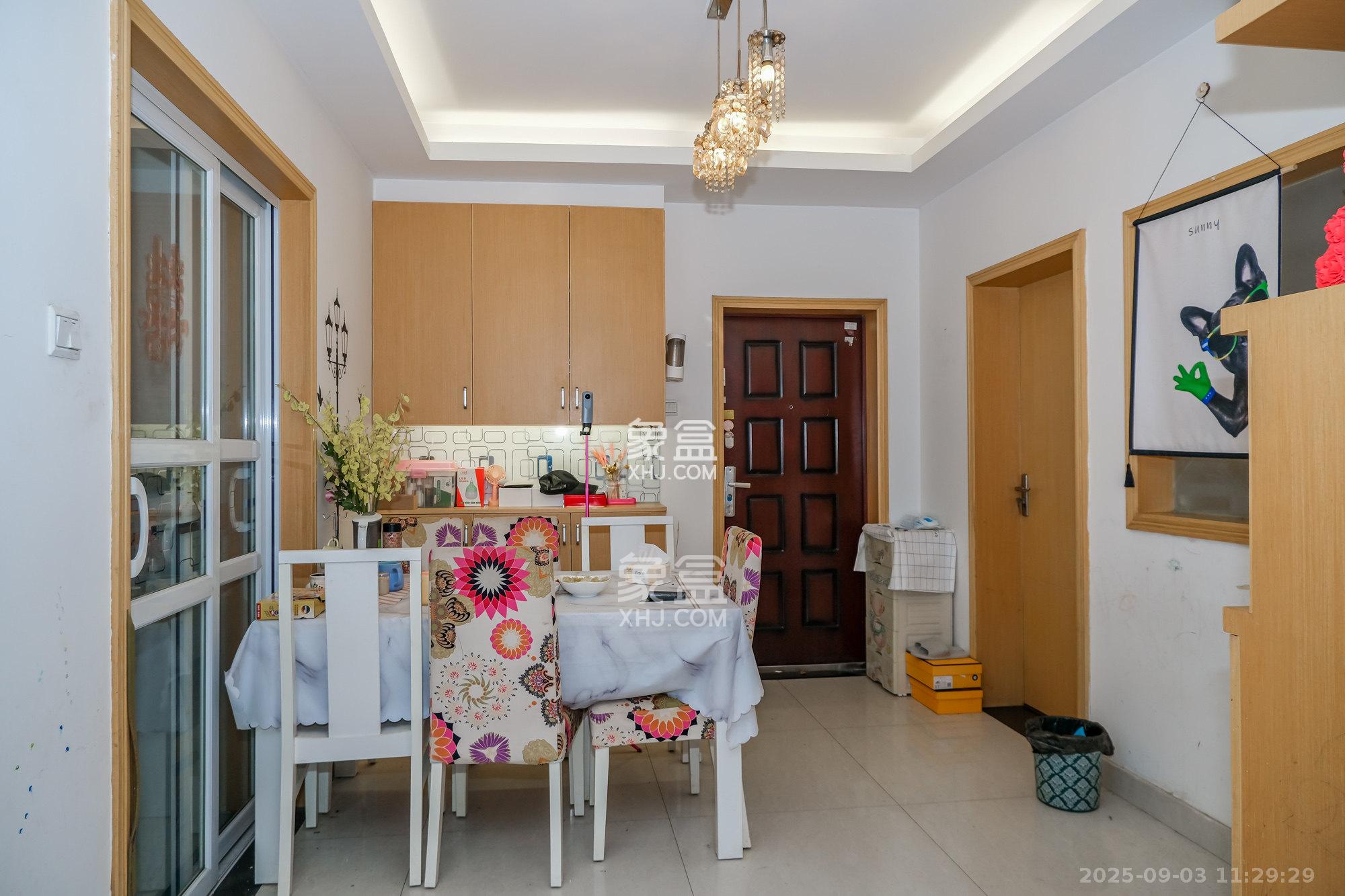 长大卧琥  3室2厅2卫    2600.0元/月 长大卧琥  3室2厅2卫    2600.0元/月室内图