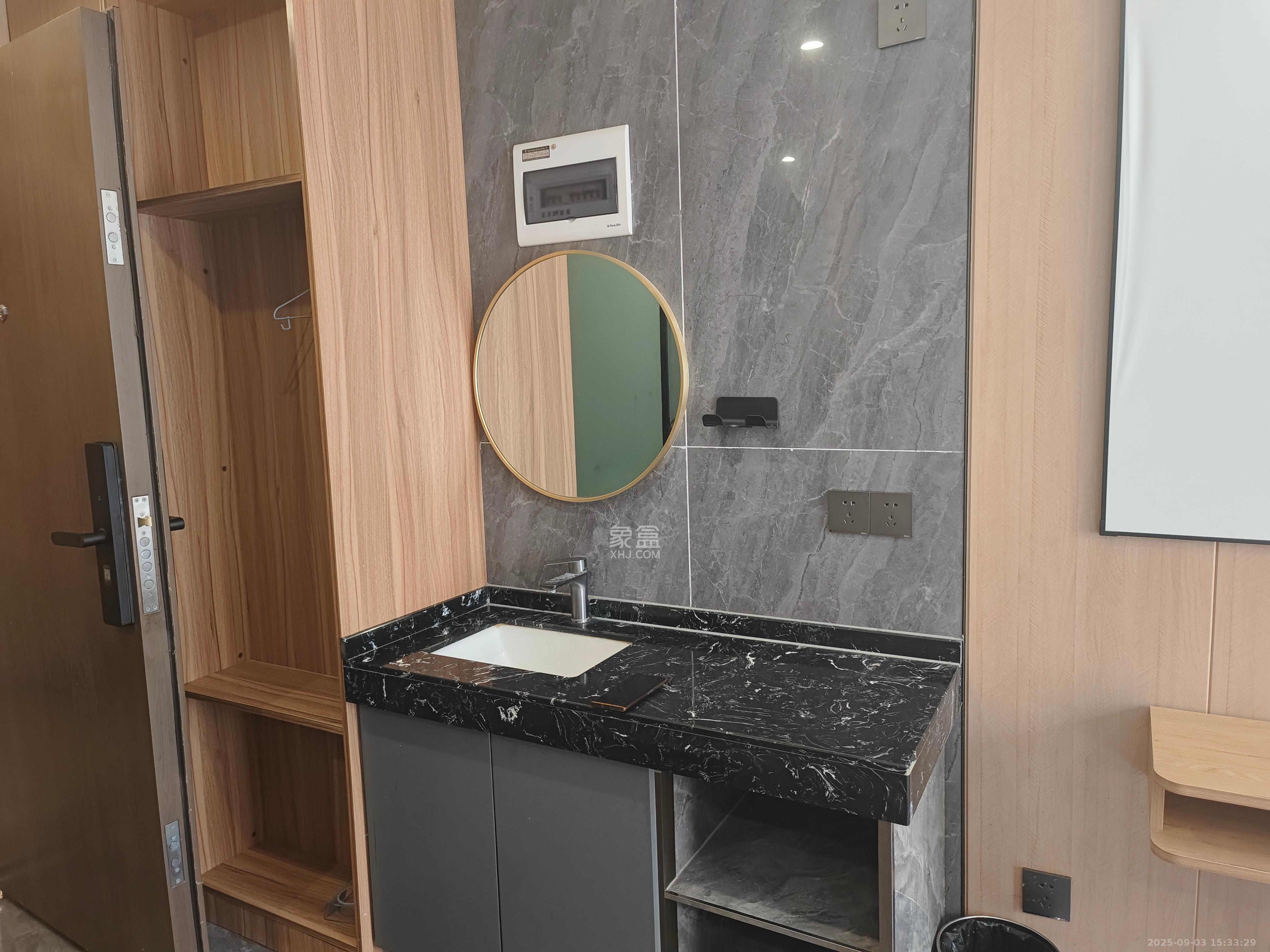 龙湖铂金岛  1室0厅0卫    1200.0元/月 龙湖铂金岛  1室0厅0卫    1200.0元/月室内图