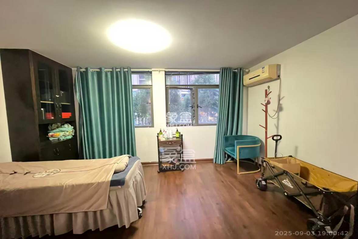 中交中央公园D2区  4室2厅2卫    3000.0元/月 中交中央公园D2区  4室2厅2卫    3000.0元/月室内图