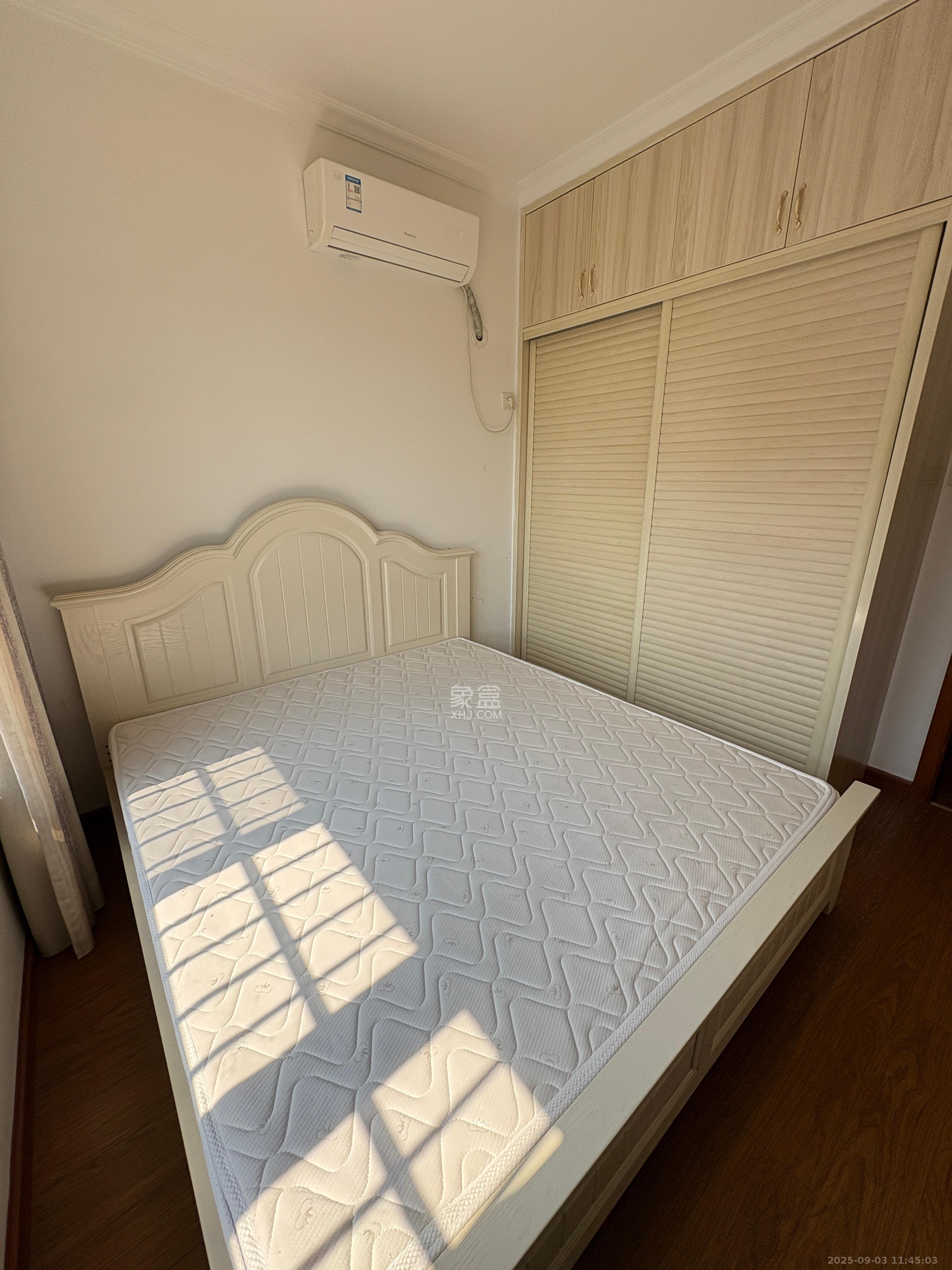 中信凯旋蓝岸(中信新城三期)  3室2厅1卫    2000.0元/月 中信凯旋蓝岸(中信新城三期)  3室2厅1卫    2000.0元/月室内图