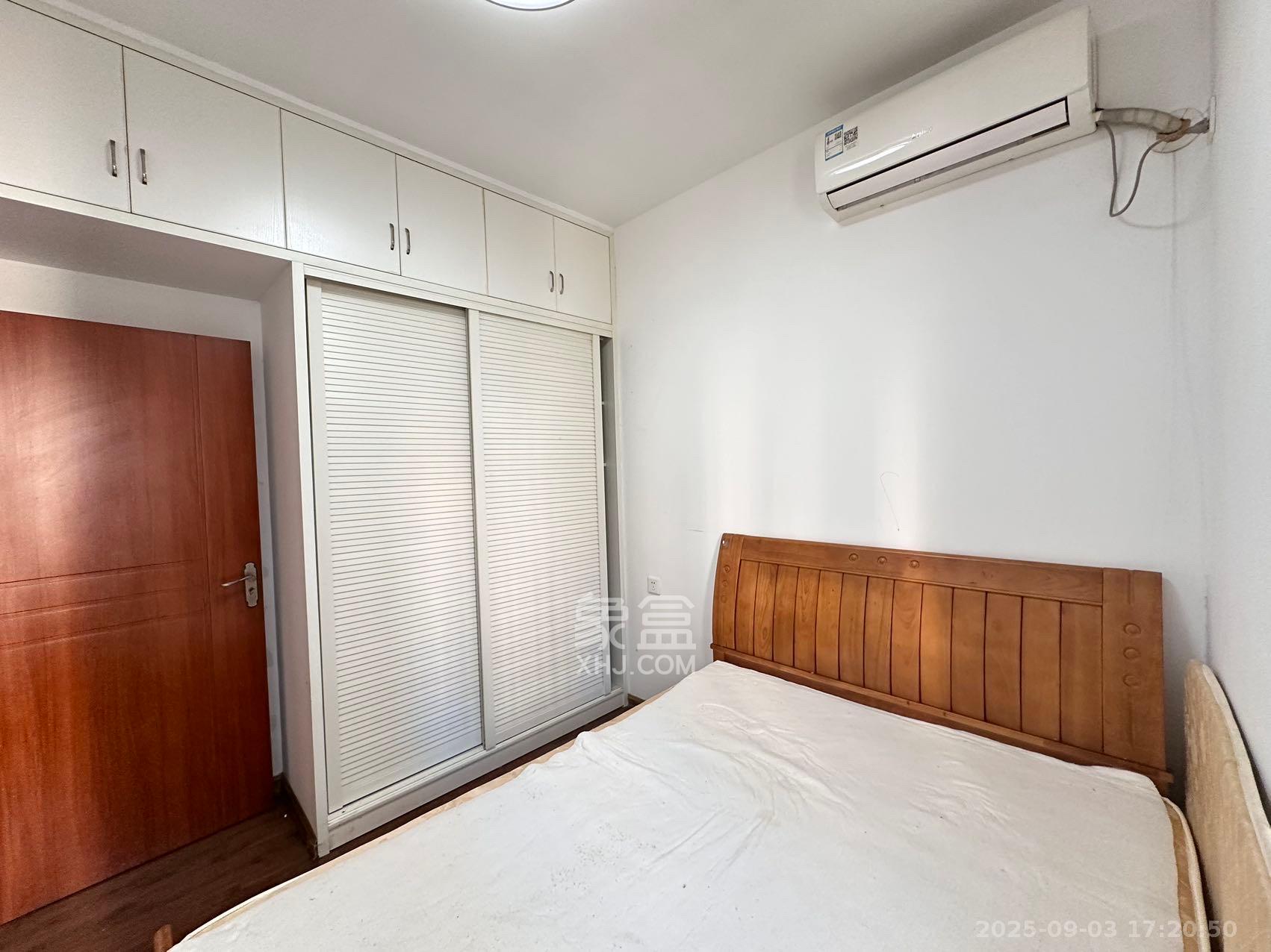 泊爱蓝湾  3室2厅1卫    2500.0元/月 泊爱蓝湾  3室2厅1卫    2500.0元/月室内图