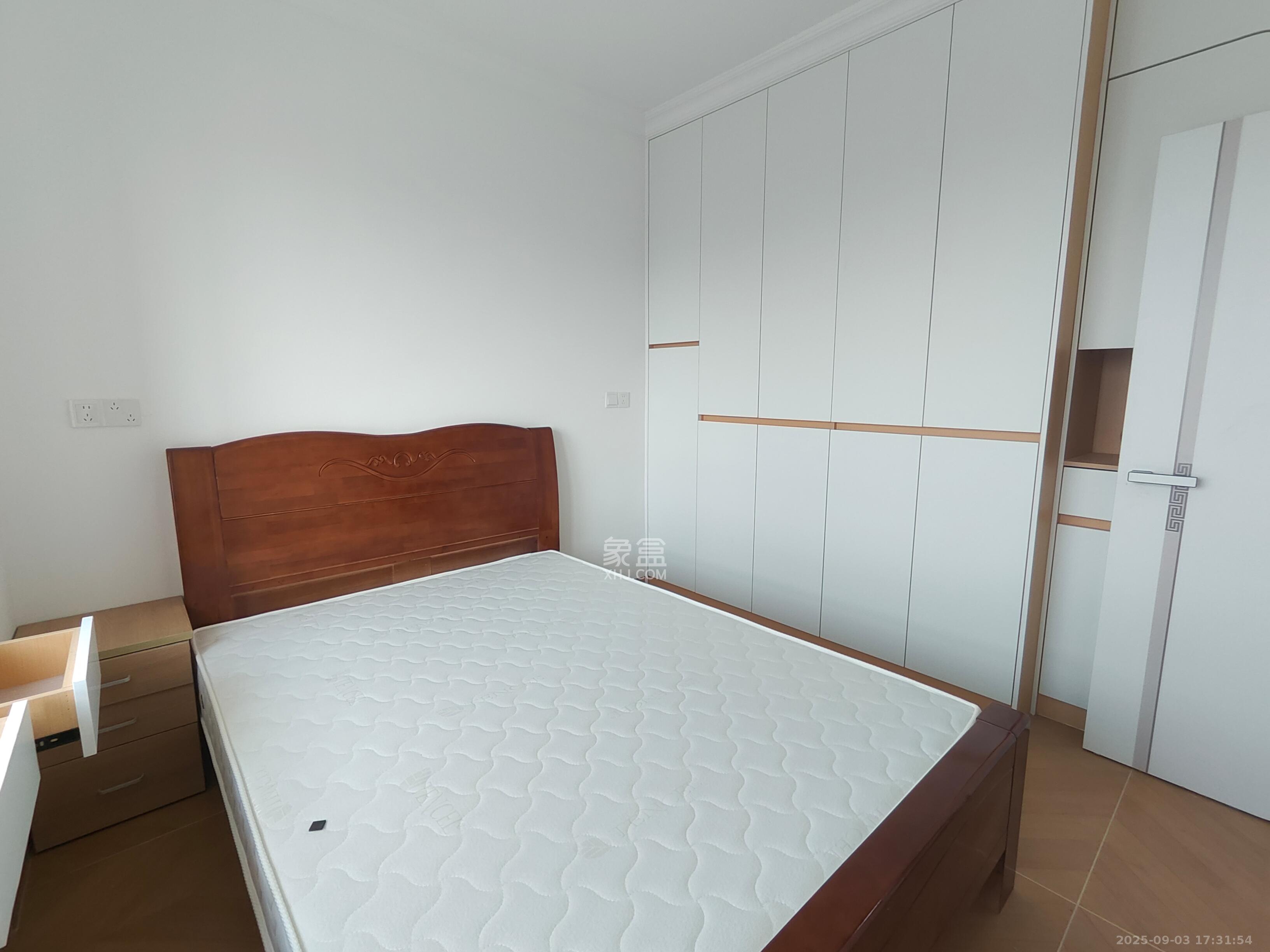 叠彩兰亭  3室2厅2卫    2650.0元/月室内图