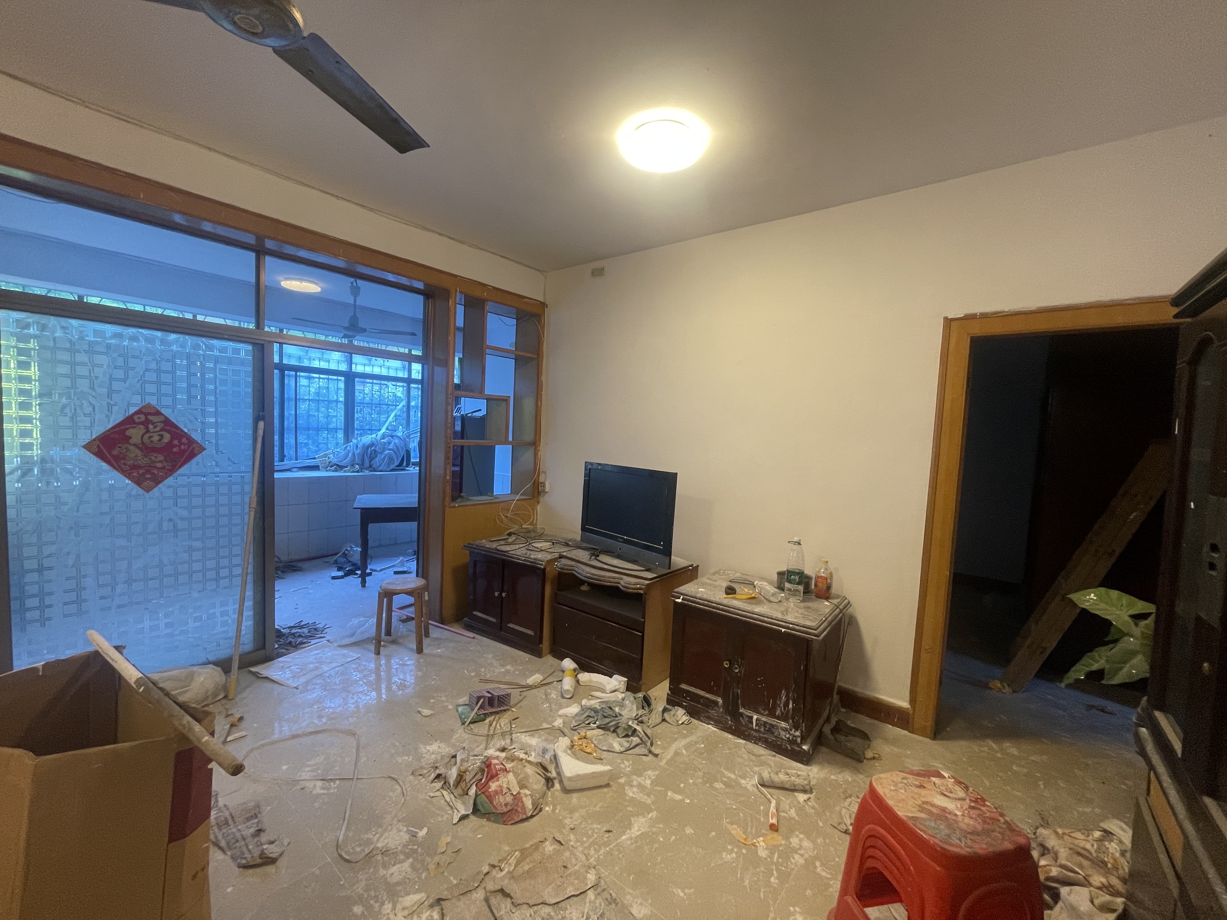 娄底市供销大院家属楼 4室2厅2卫 1500.0元/月 娄底市供销大院家属楼 4室2厅2卫 1500.0元/月室内图