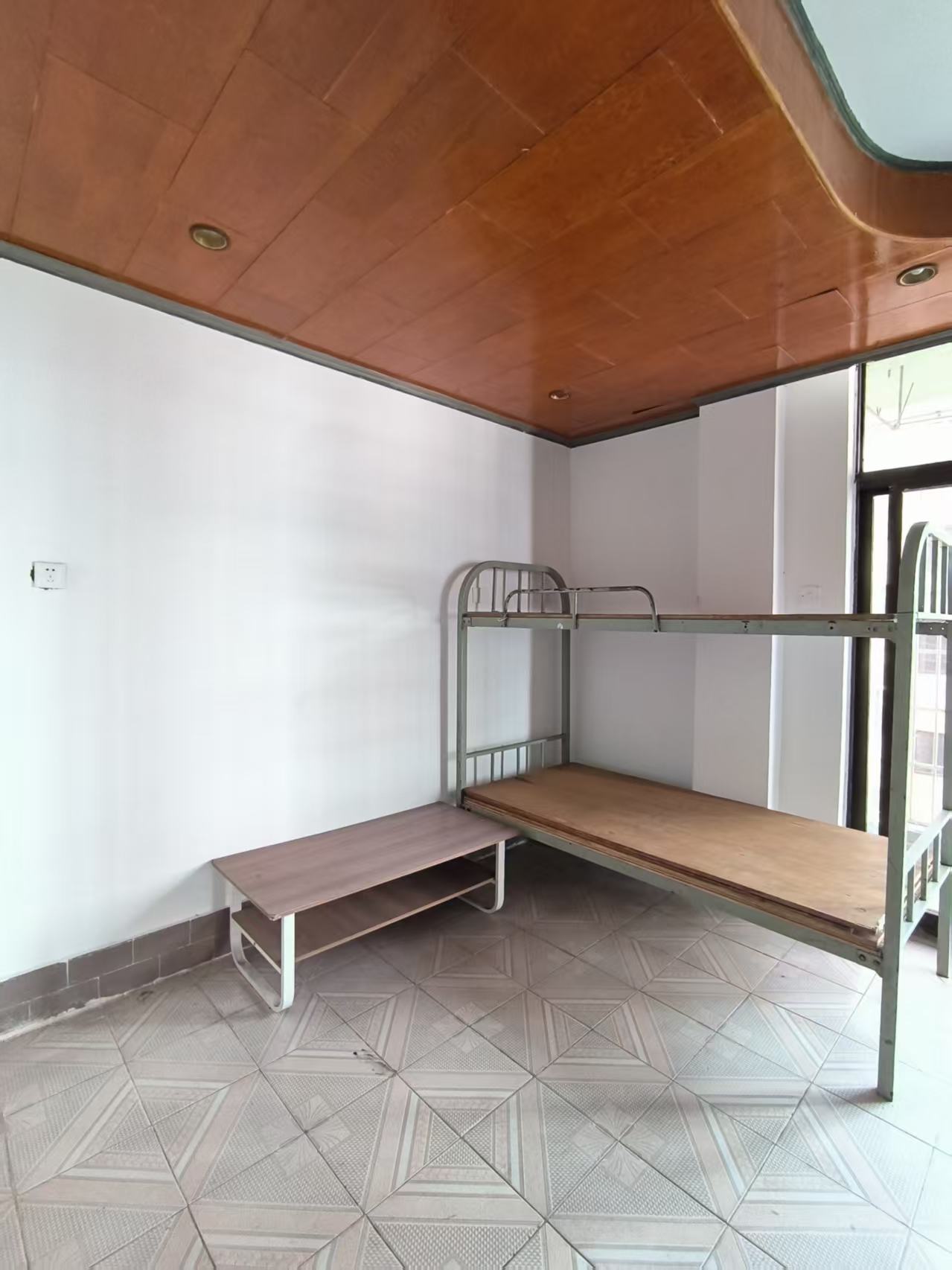 傍海小区  2室2厅1卫    1600.0元/月室内图