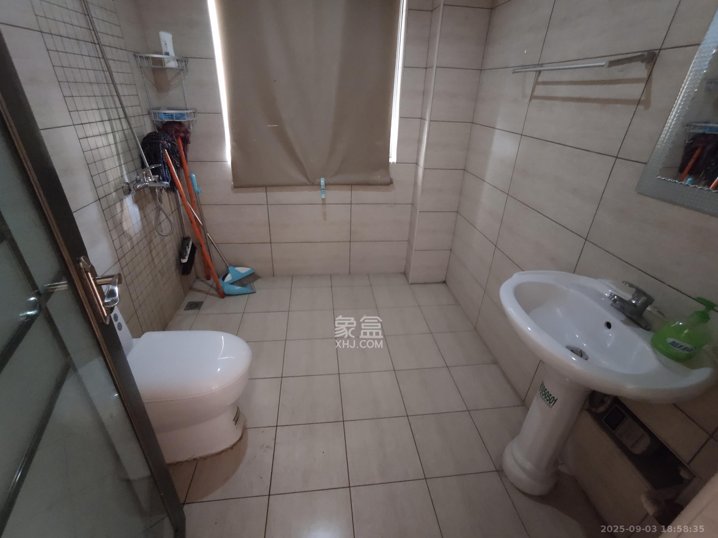 中城丽景香山园 2室2厅1卫 1900.0元/月 中城丽景香山园 2室2厅1卫 1900.0元/月室内图