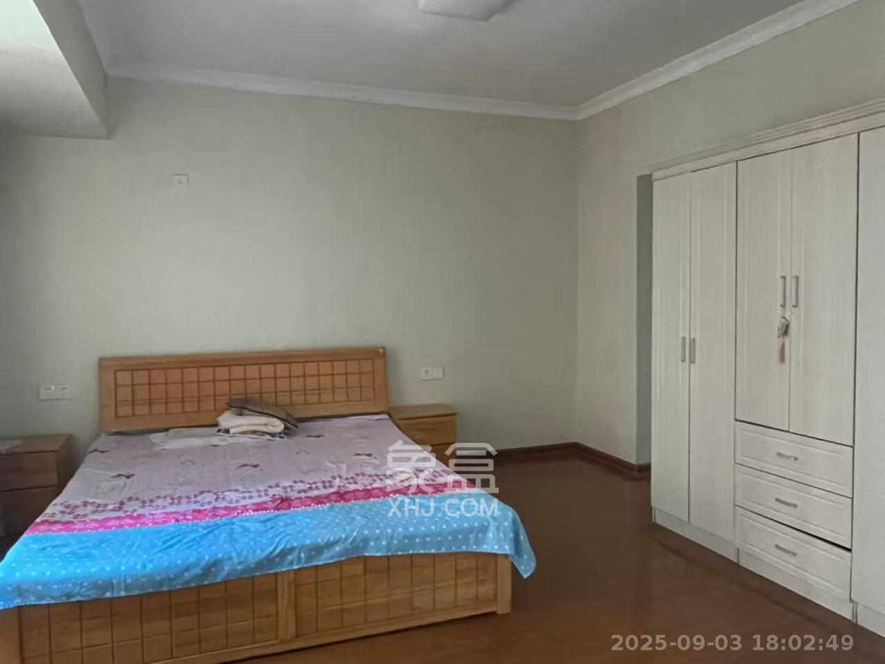 海德公园  4室2厅2卫    2200.0元/月 海德公园  4室2厅2卫    2200.0元/月室内图