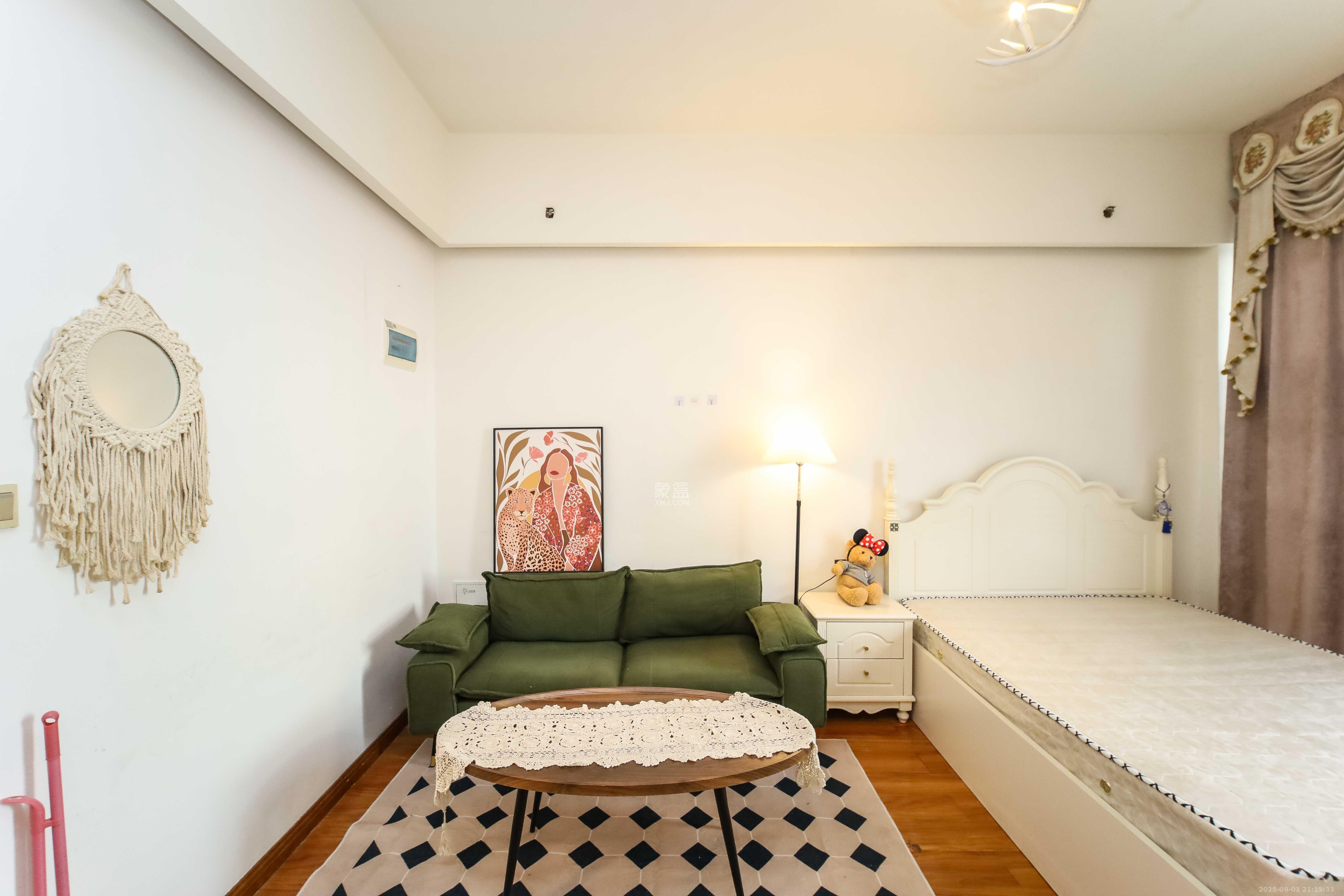 红橡华园(菲莎公馆)  1室1厅1卫    32.0万 红橡华园(菲莎公馆)  1室1厅1卫    32.0万卧室